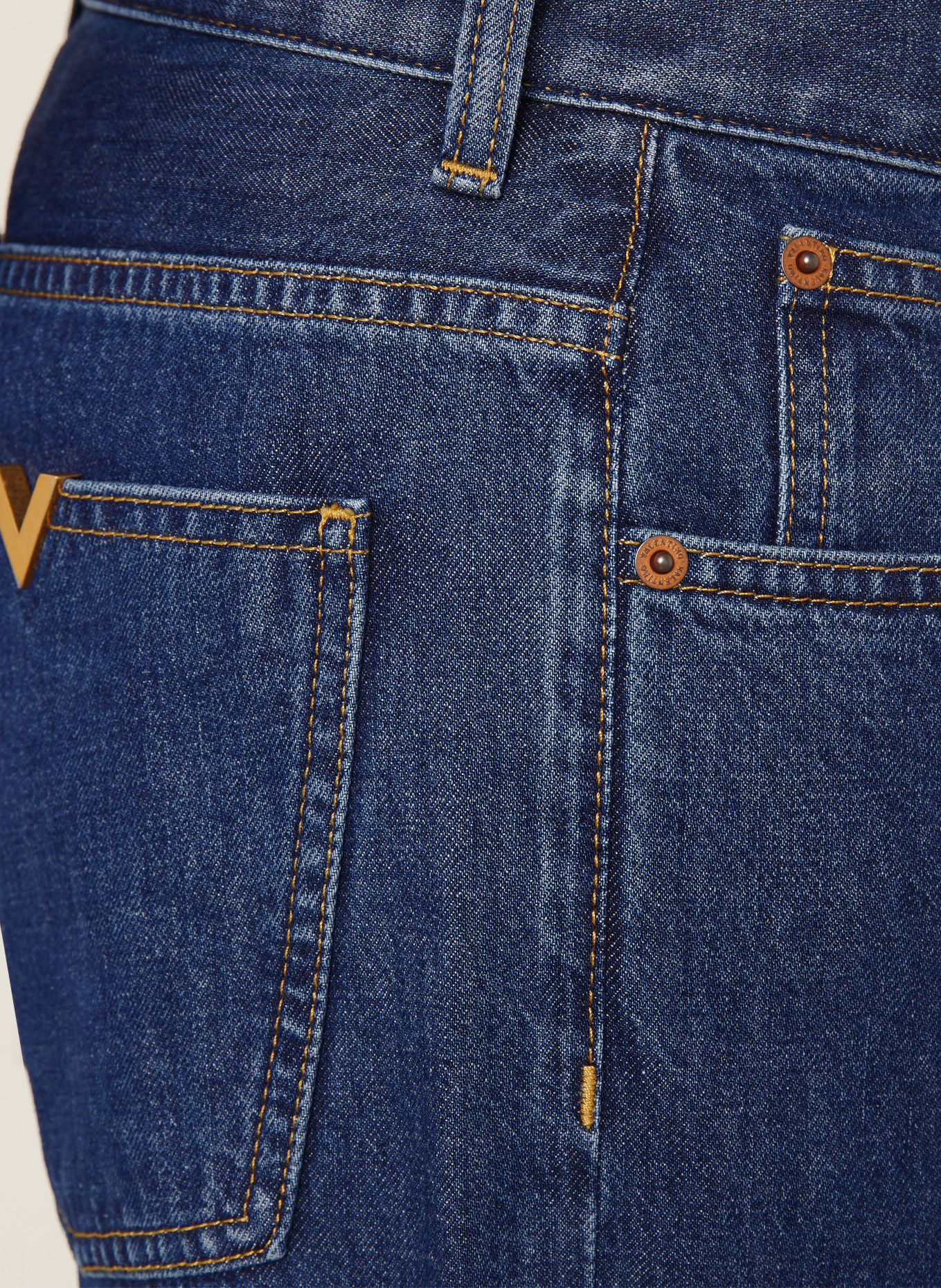 VALENTINO Jeans VGOLD Regular Fit: 558 MEDIUM BLUE DENIM