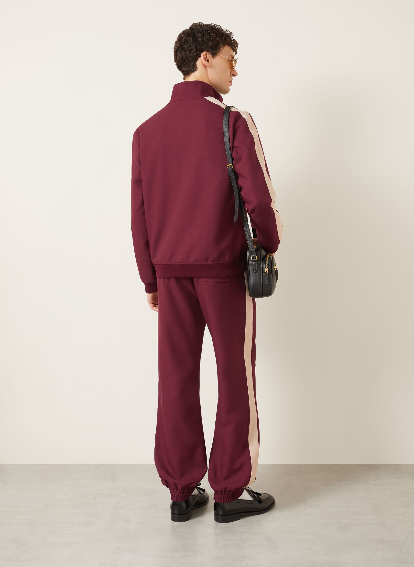 VALENTINO Track Pants VGOLD mit Galonstreifen: DUNKELROT / BEIGE