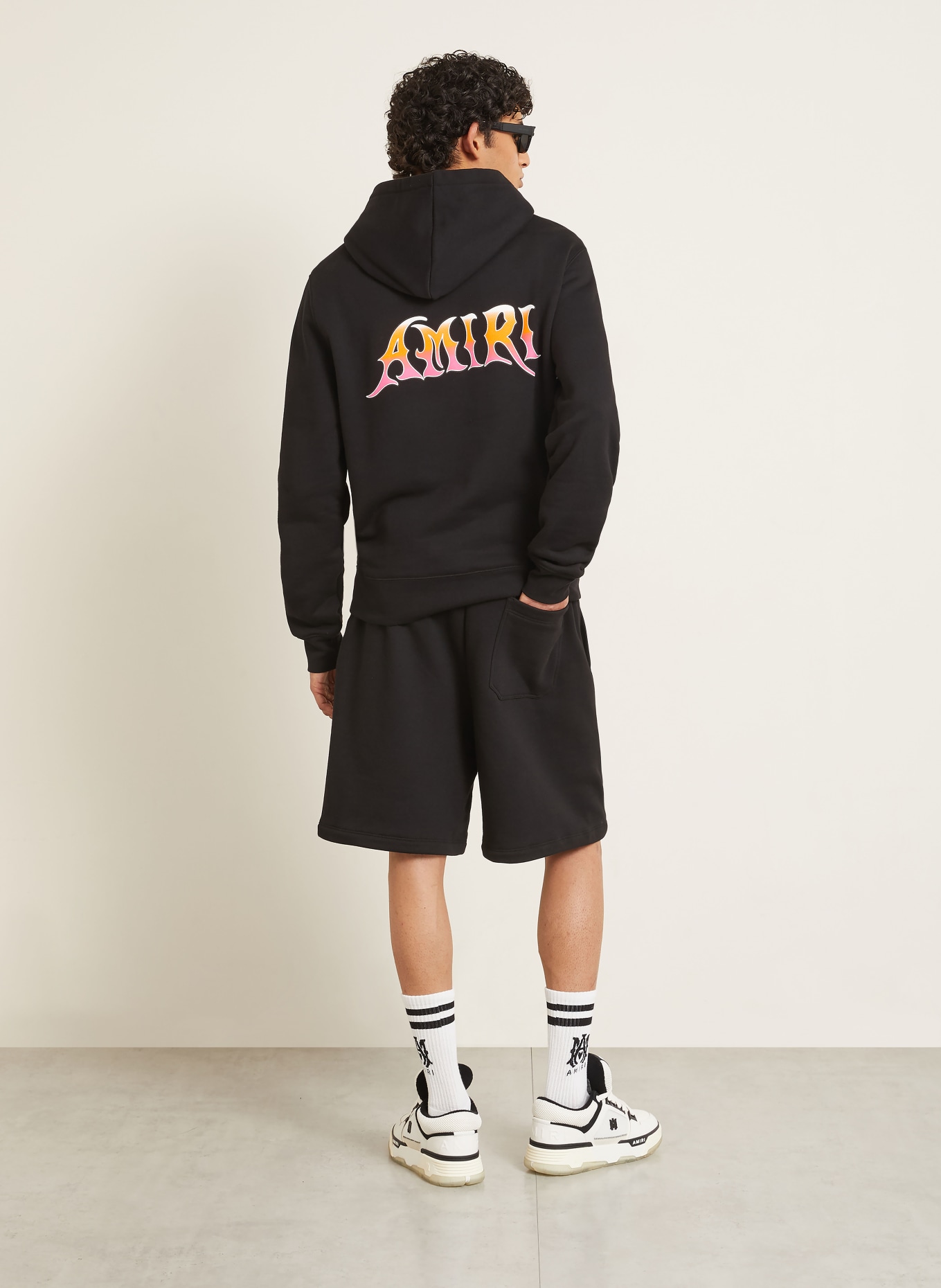 AMIRI Sweatshorts: SCHWARZ / PINK / ORANGE