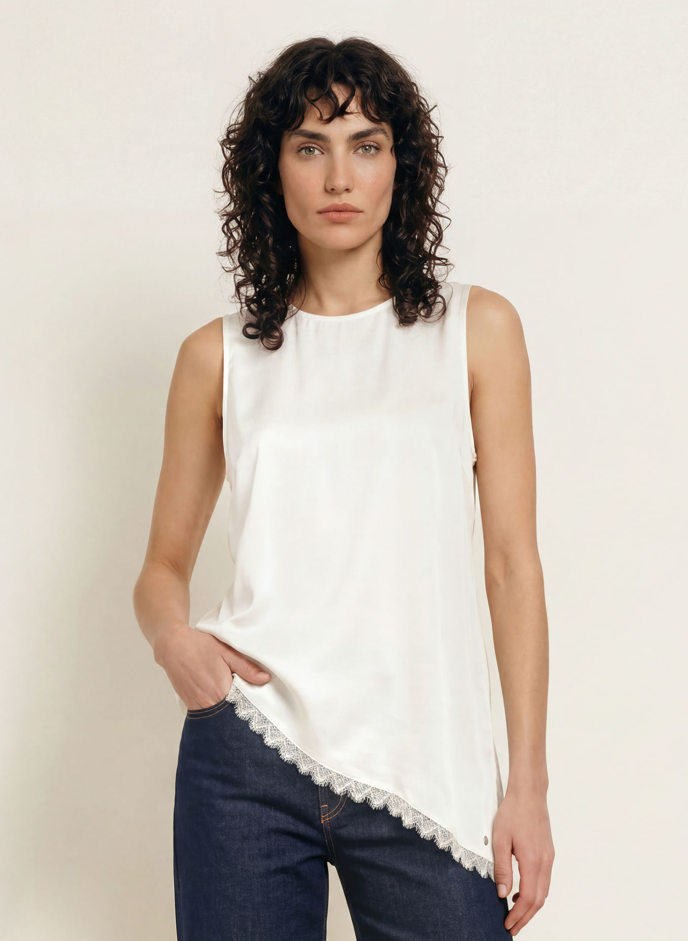 MARC CAIN Haut en satin avec dentelle: 110 off