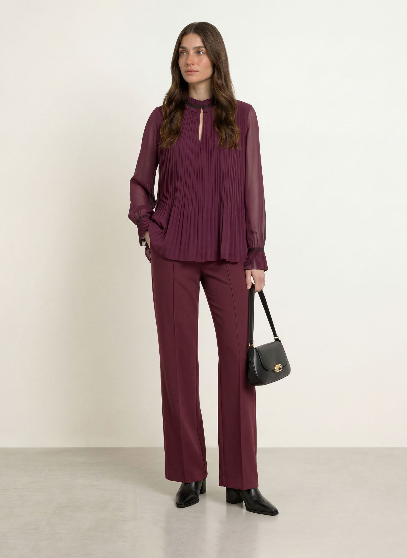 MARC CAIN Blusenshirt mit Plissees und Spitze: 296 winetasting