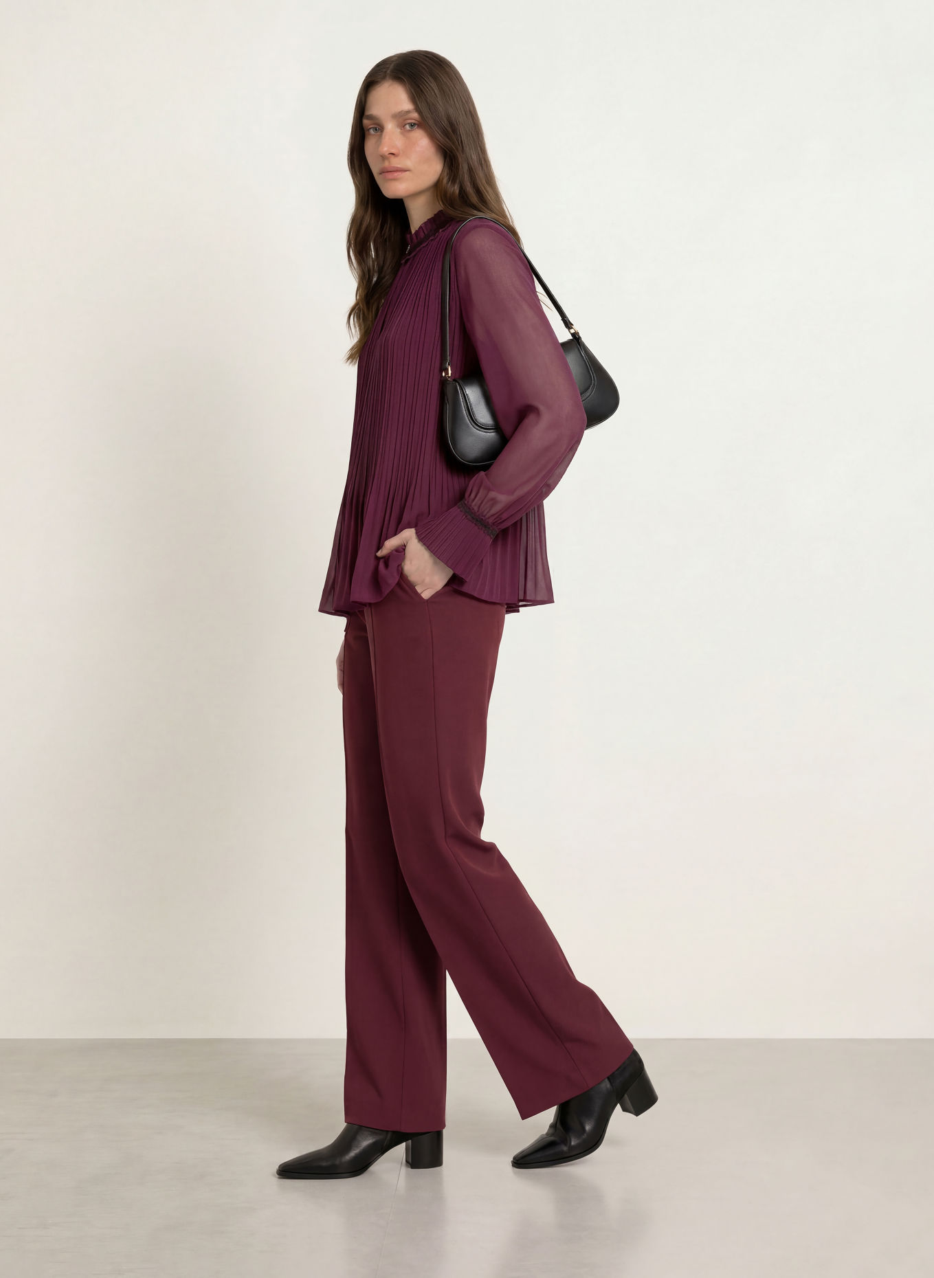 MARC CAIN Blusenshirt mit Plissees und Spitze: 296 winetasting