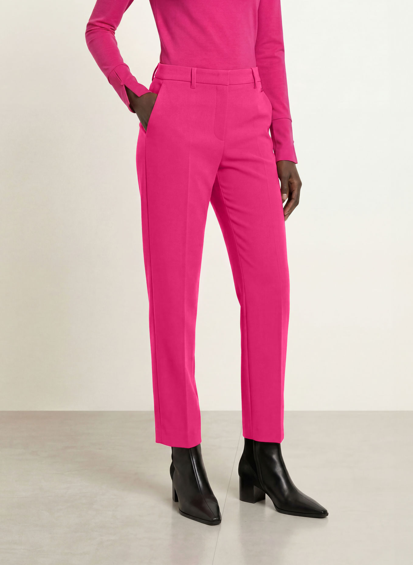 MARC CAIN FORDON Trousers: 264 very berry