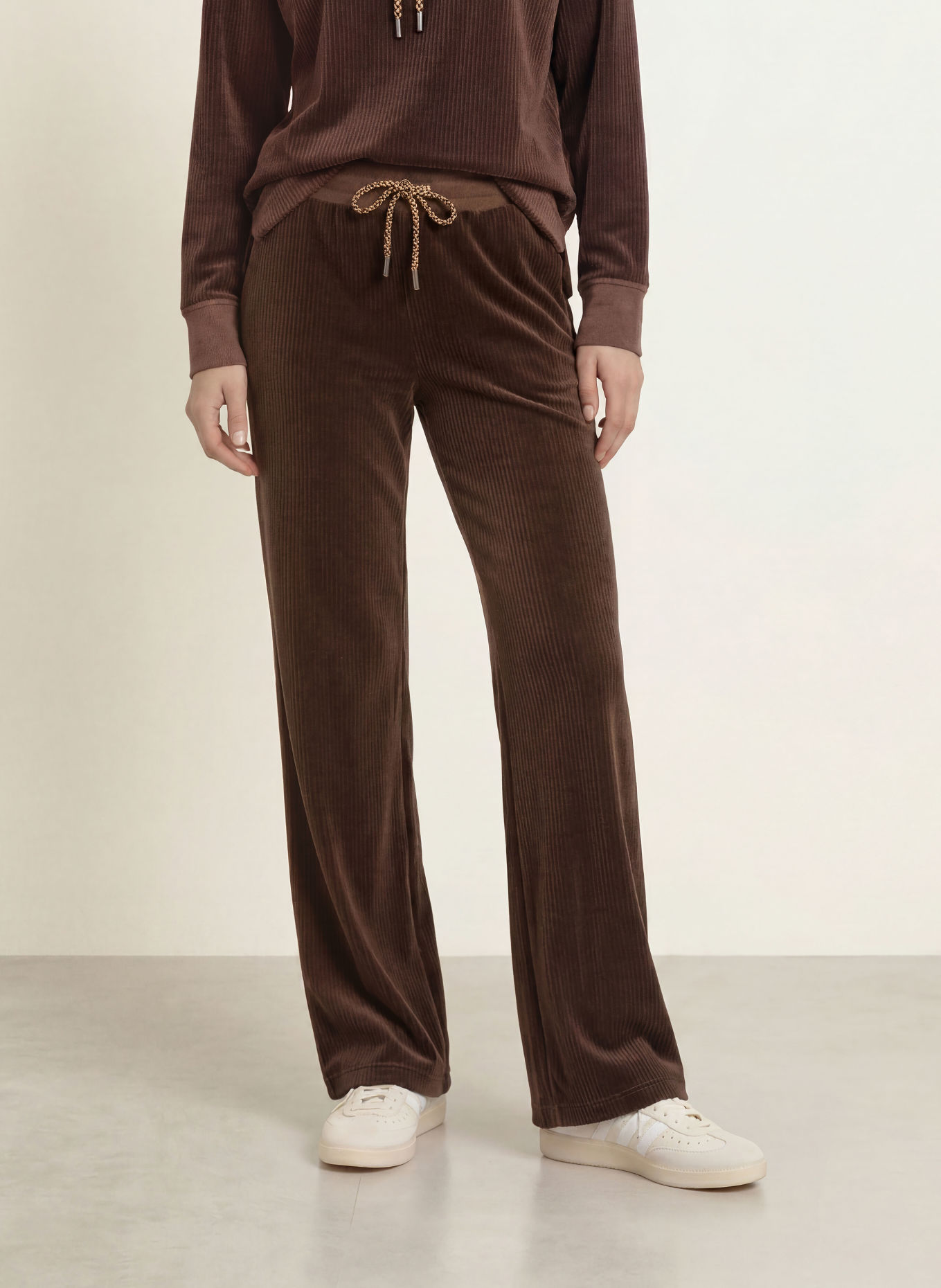 MARC CAIN Pantalon en velours côtelé: 697 seal brown