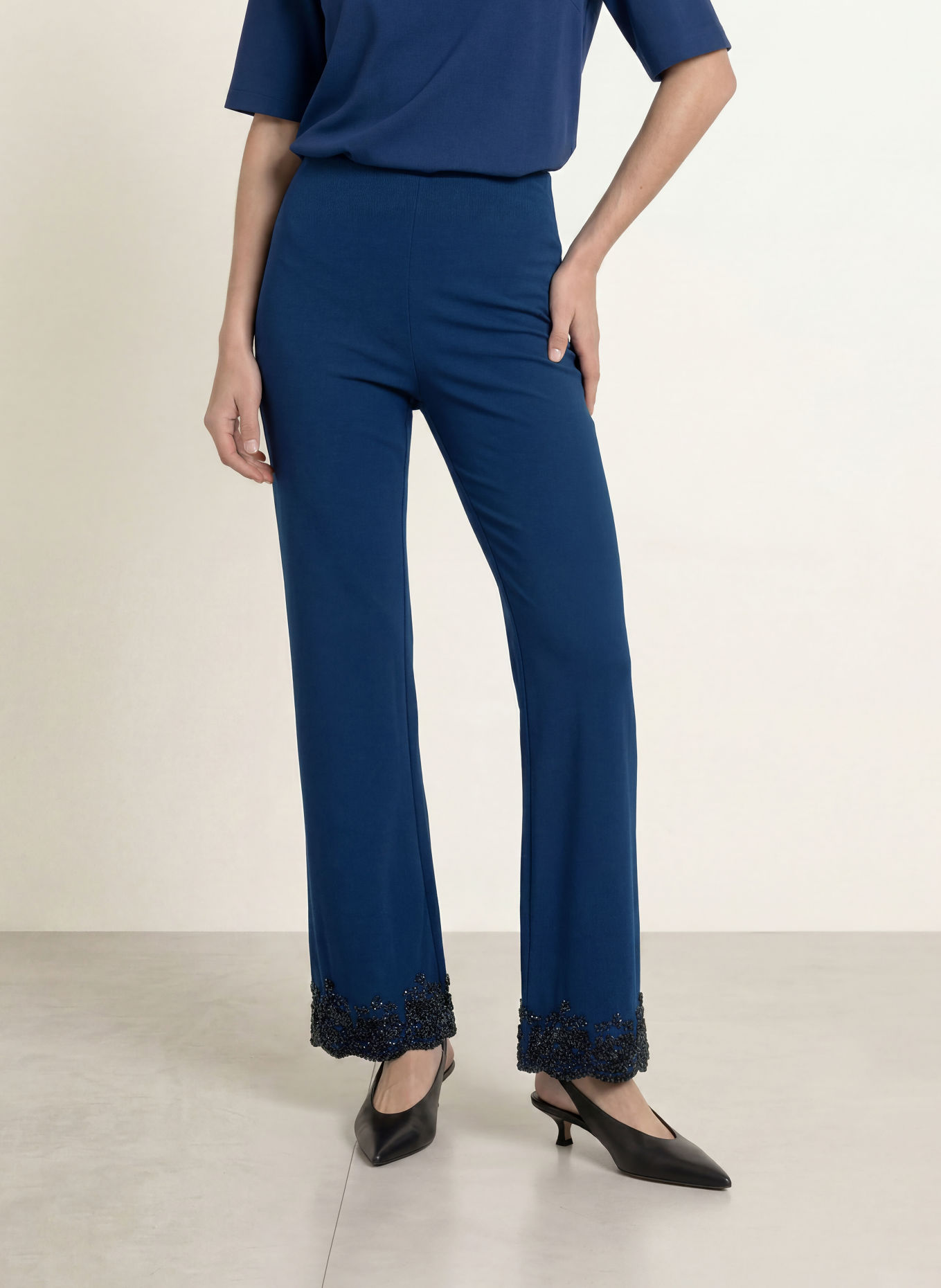 MARC CAIN Marlenehose WELKOM aus Jersey mit Schmucksteinen: 393 pageant blue