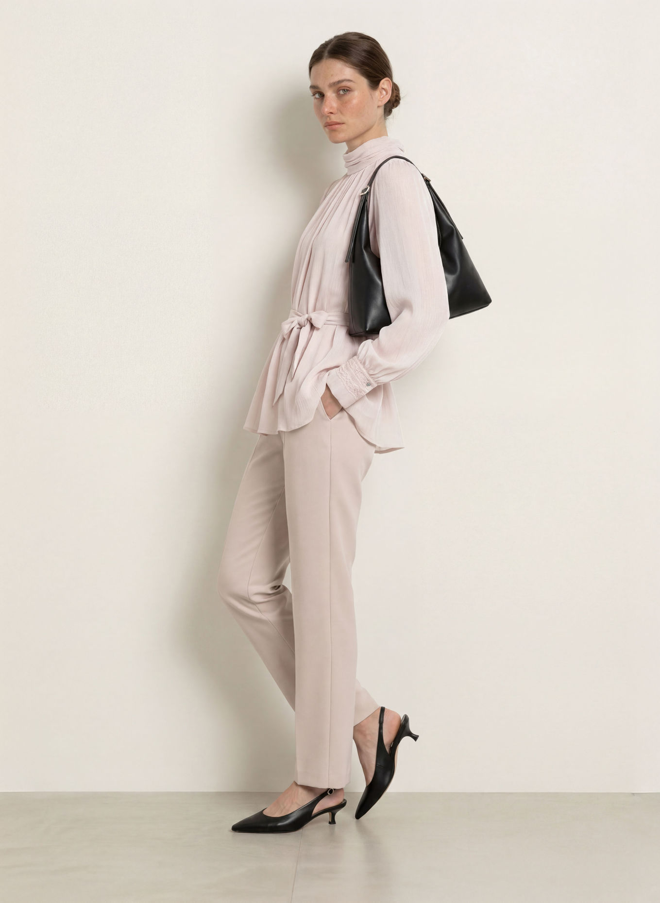 MARC CAIN Blouseshirt met kant: 702 light desert taupe