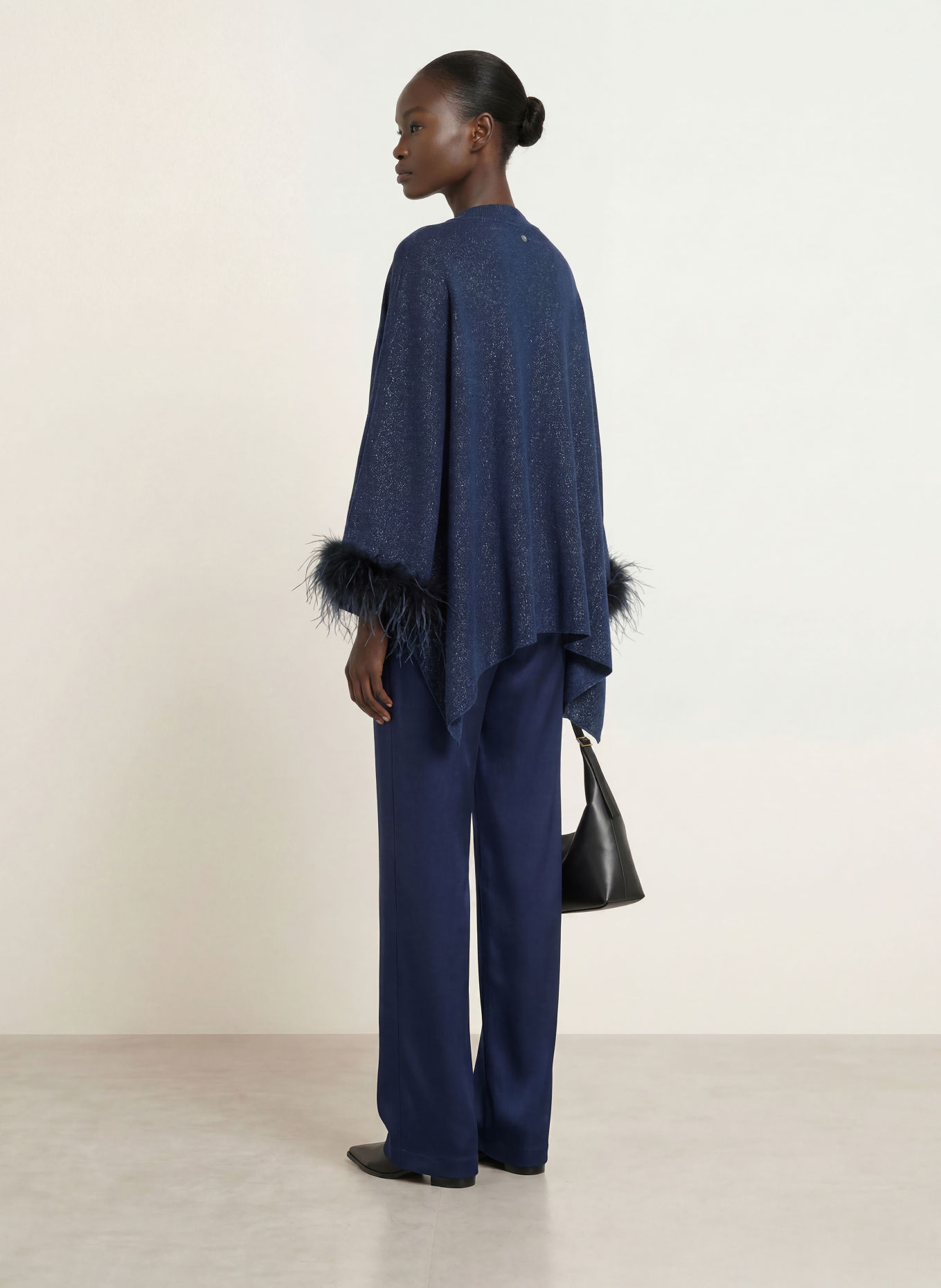 MARC CAIN Strick-Poncho mit Glitzergarn: 393 pageant blue