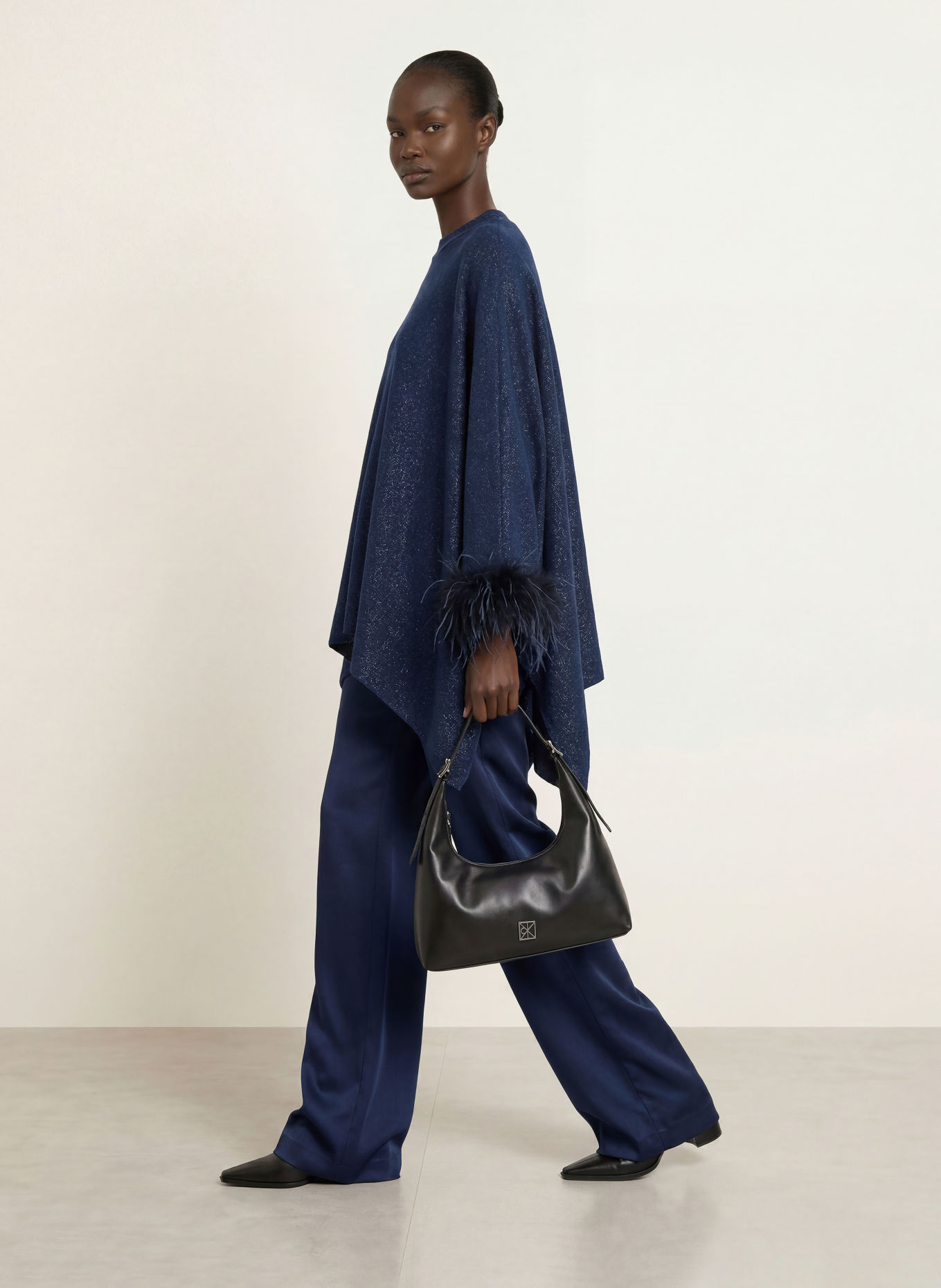 MARC CAIN Strick-Poncho mit Glitzergarn: 393 pageant blue