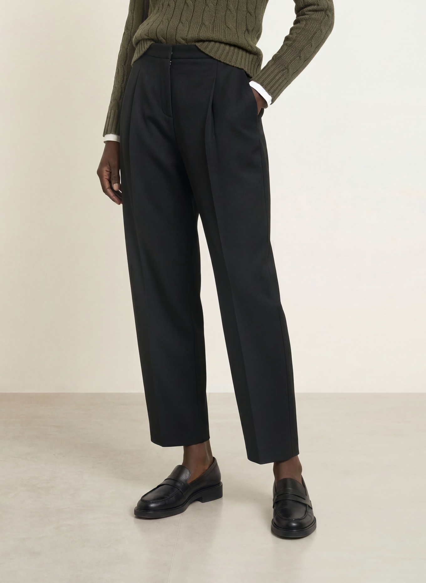 SEDUCTIVE LOUELLA Trousers: BLACK
