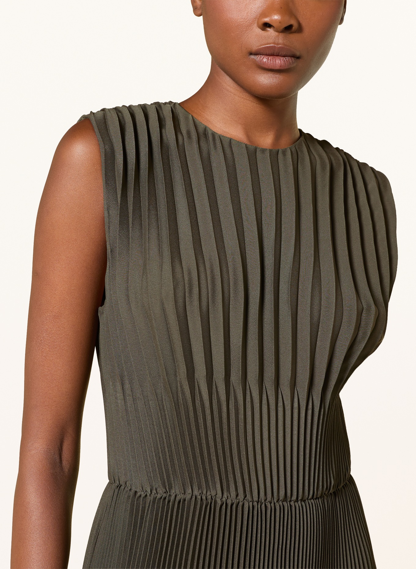 VINCE Pleated dress: KHAKI