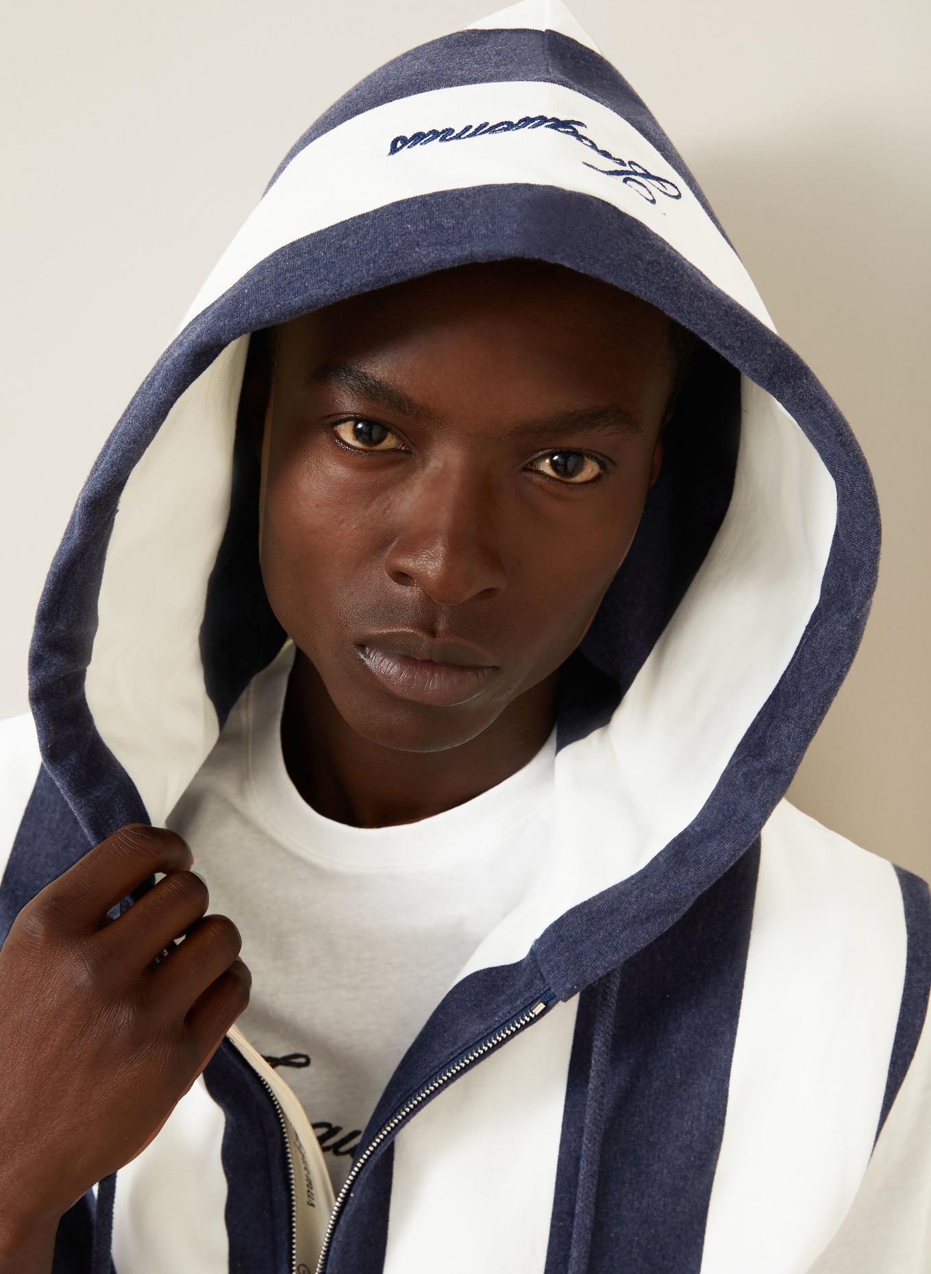 JACQUEMUS Kamizelka dresowa LE GILET MARINIERE: GRANATOWY / BIAŁY