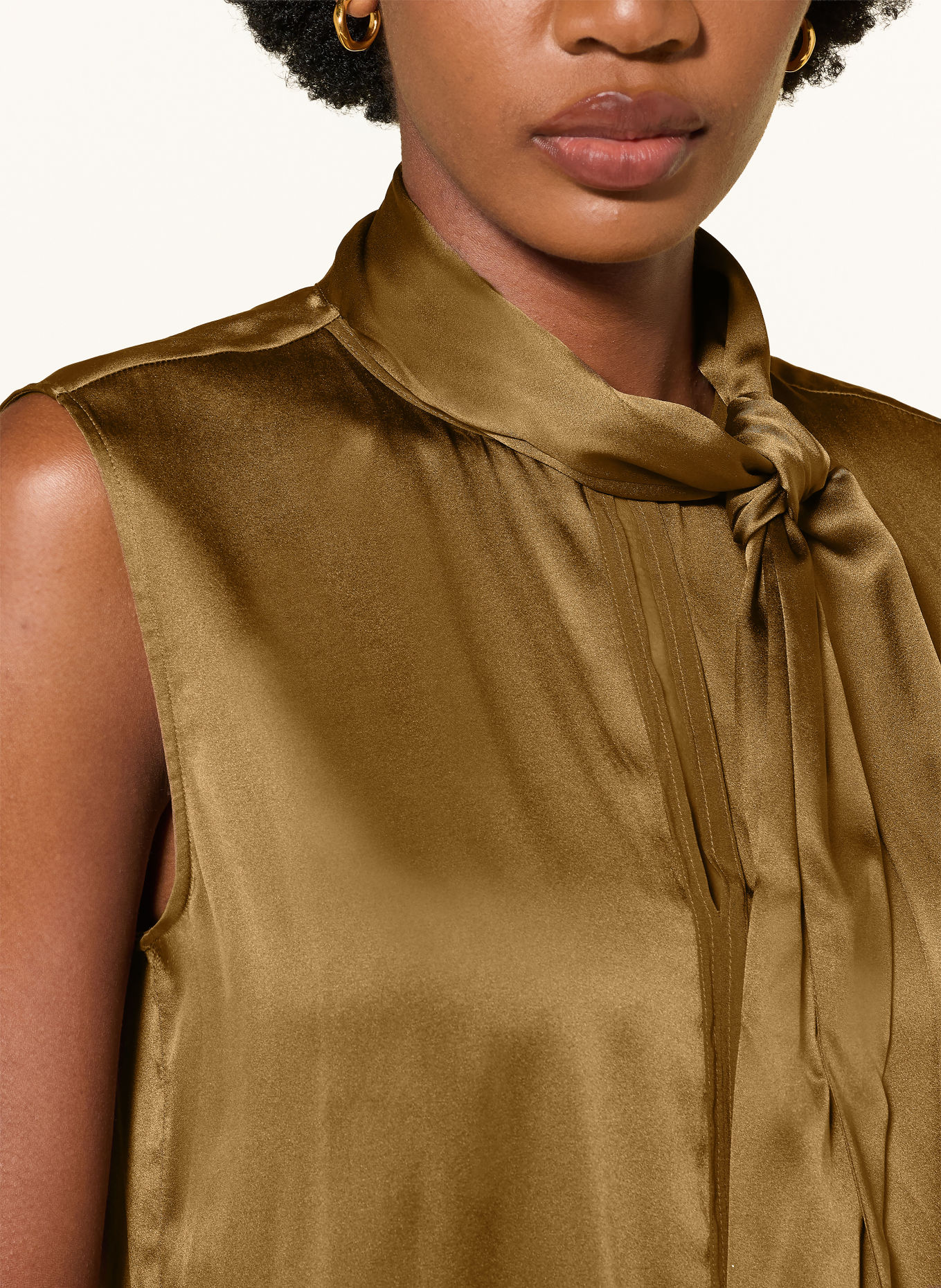 DOROTHEE SCHUMACHER Satintop SENSE OF SHINE mit Schluppe: KHAKI