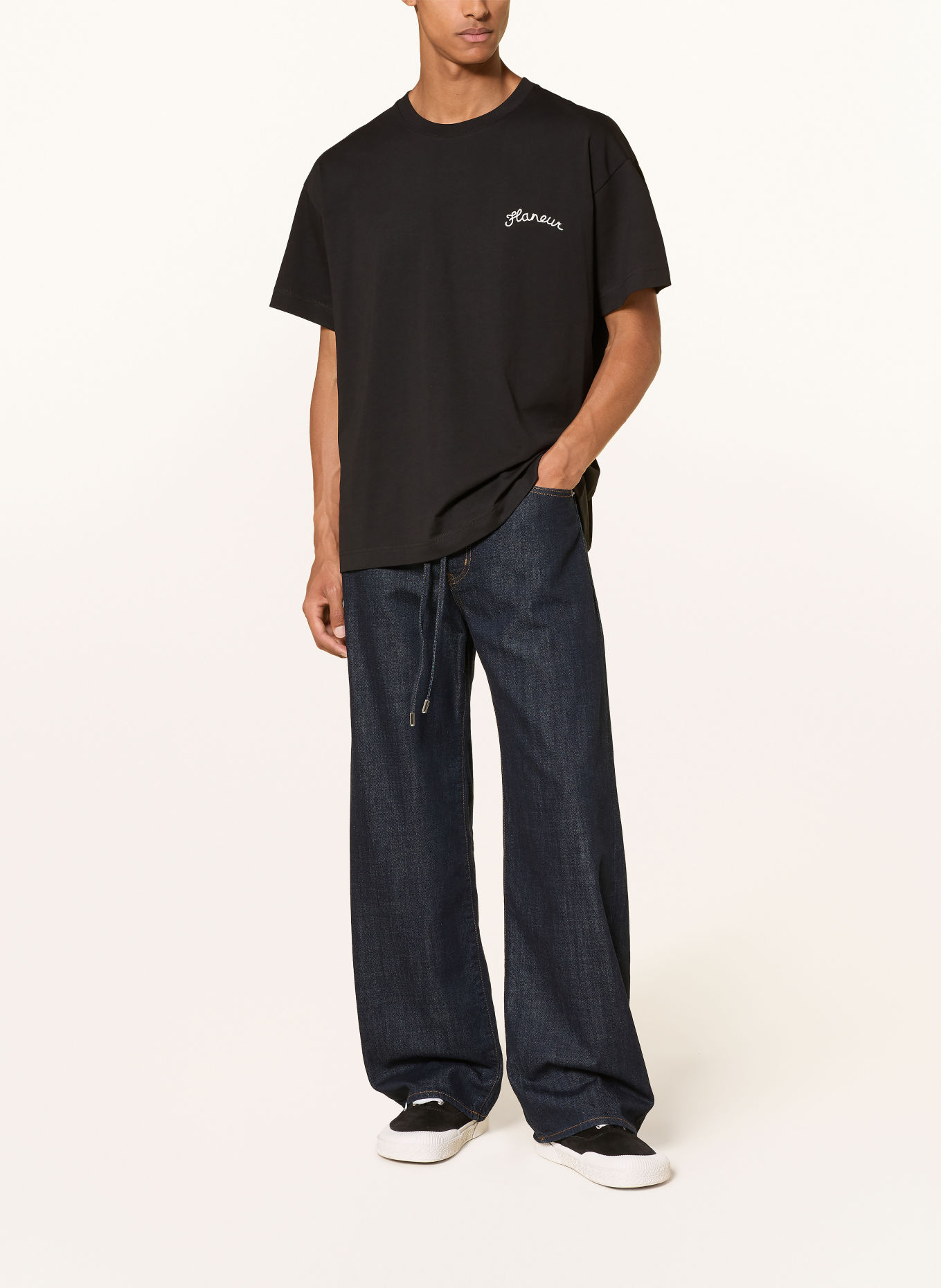 FLÂNEUR T-shirt: SORT
