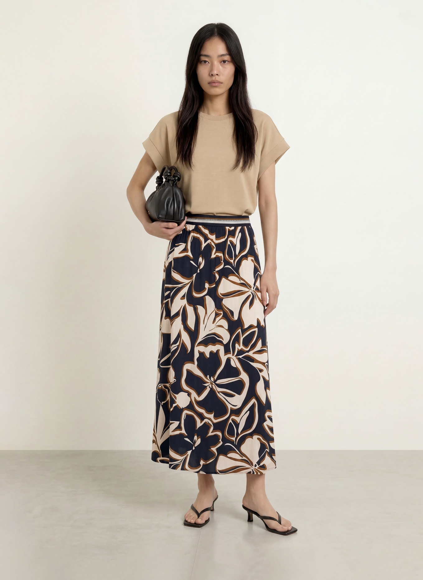 Betty Barclay Rok: DONKERBLAUW / BRUIN / WIT