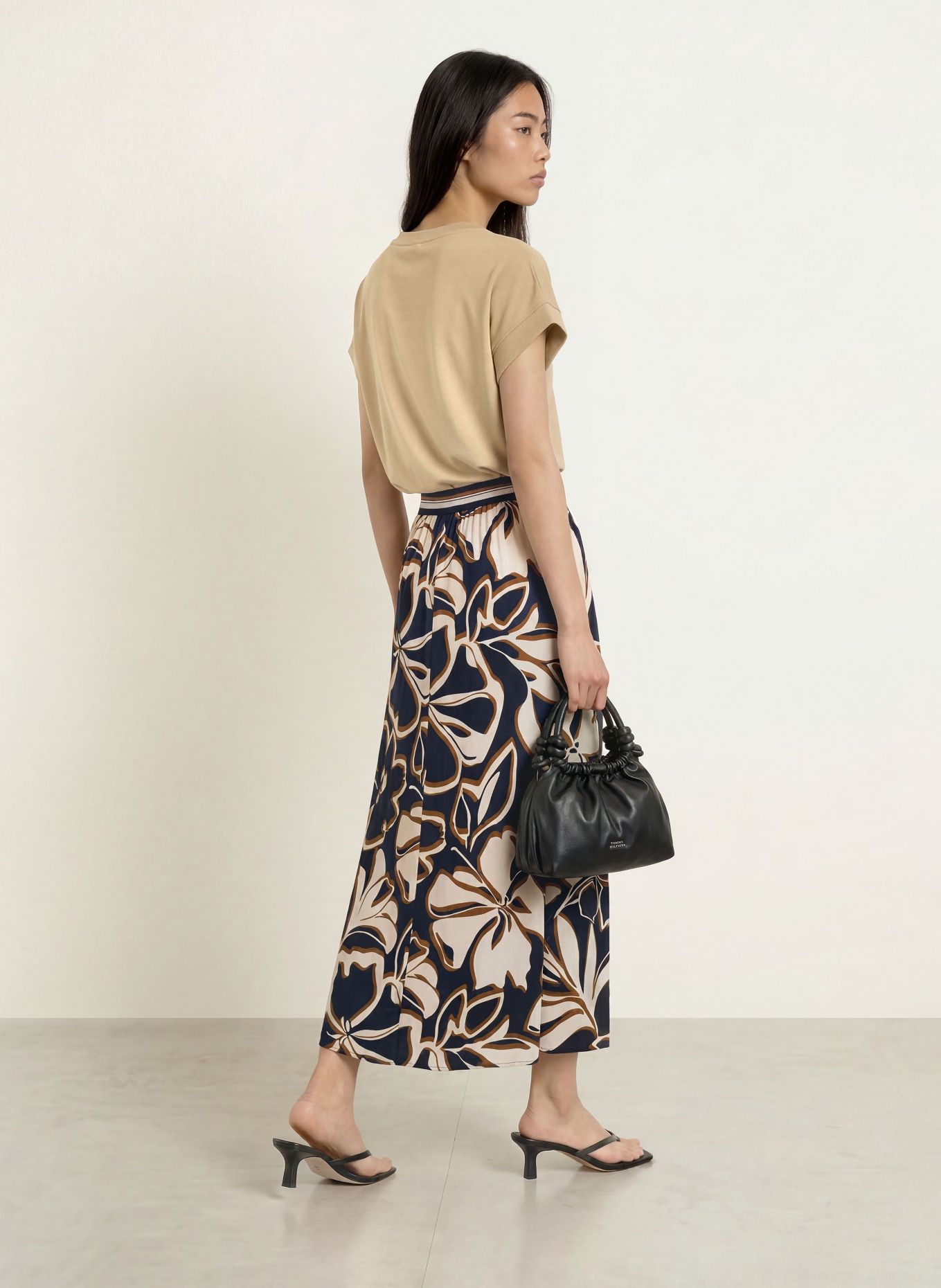 Betty Barclay Rok: DONKERBLAUW / BRUIN / WIT
