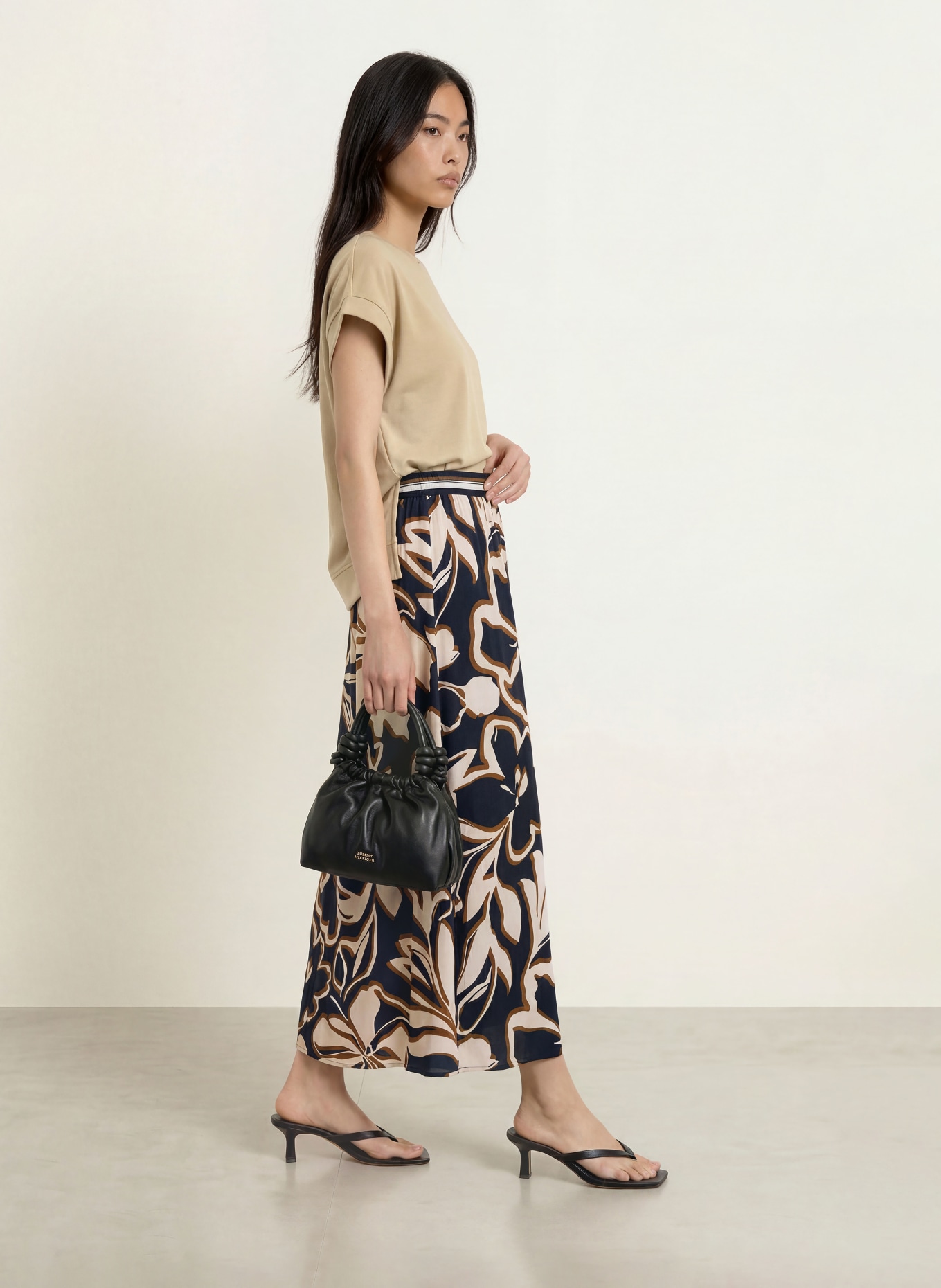 Betty Barclay Rok: DONKERBLAUW / BRUIN / WIT