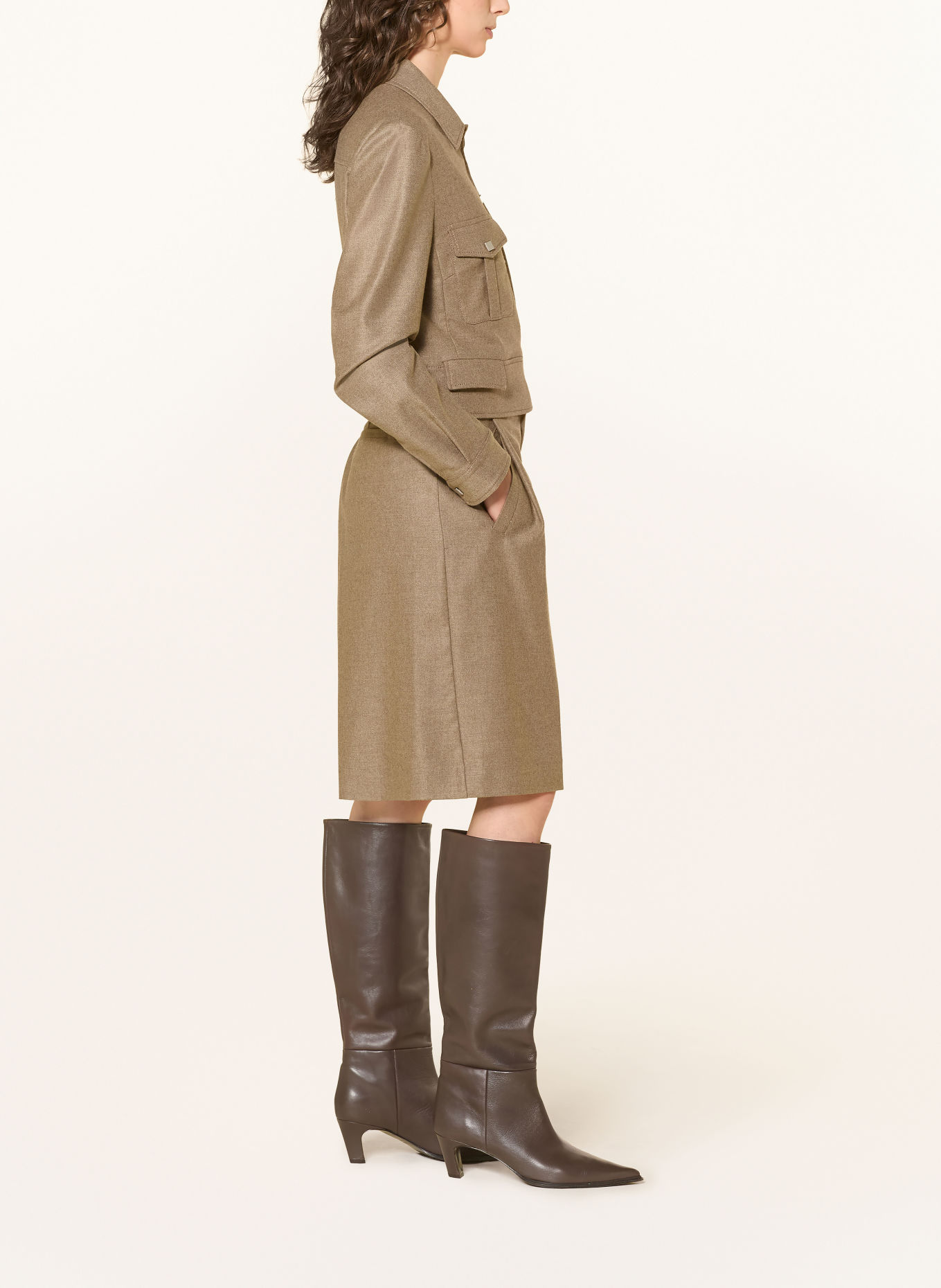 MAX & Co. TACCO Bermudas Shorts: BEIGE
