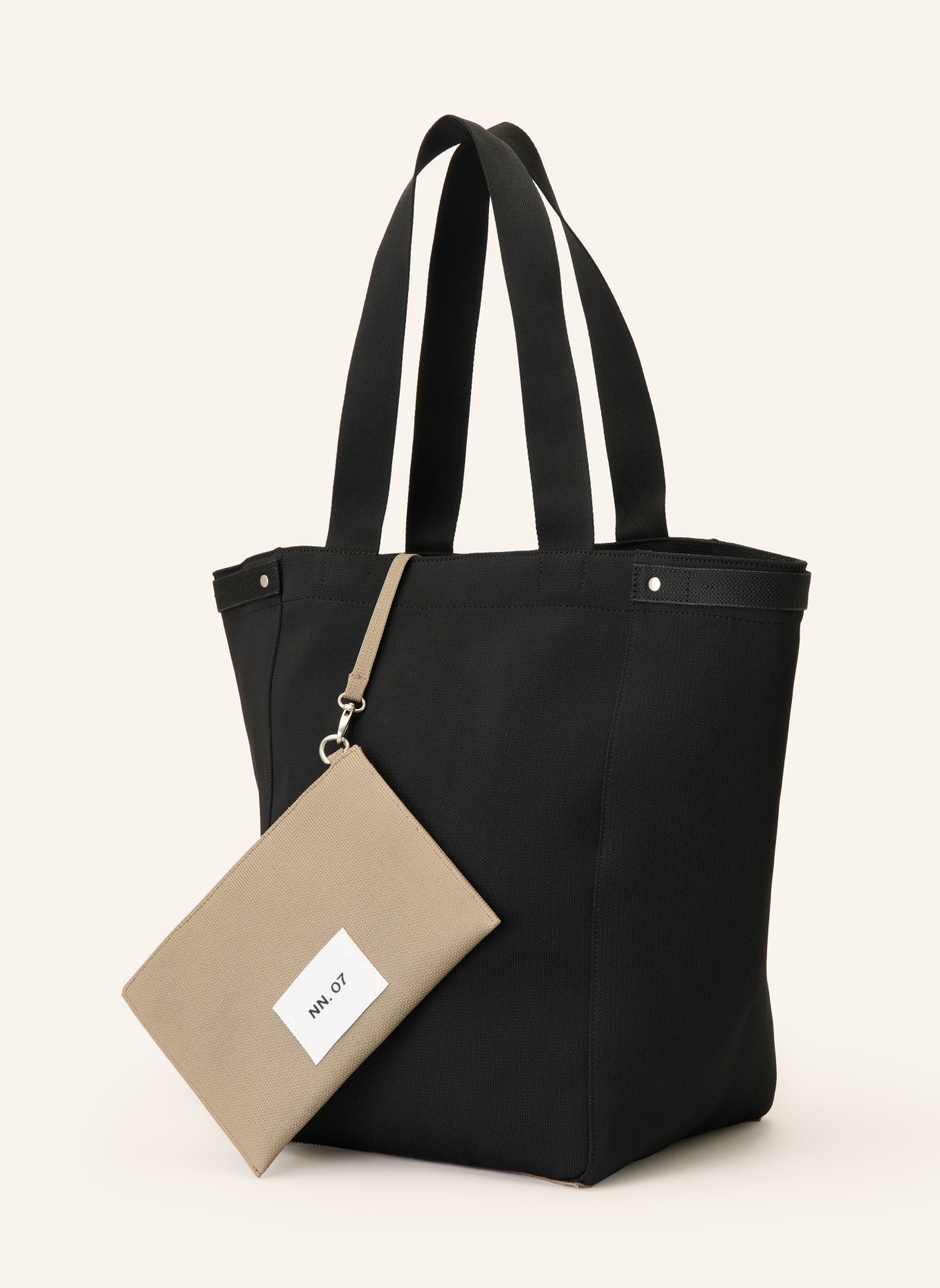 NN.07 GRIP TOTE Shoppers with Pouch: BLACK