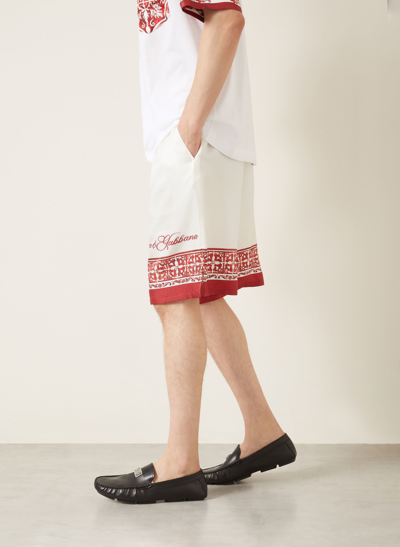 DOLCE & GABBANA Jacquard-Shorts aus Seide: WEISS / DUNKELROT