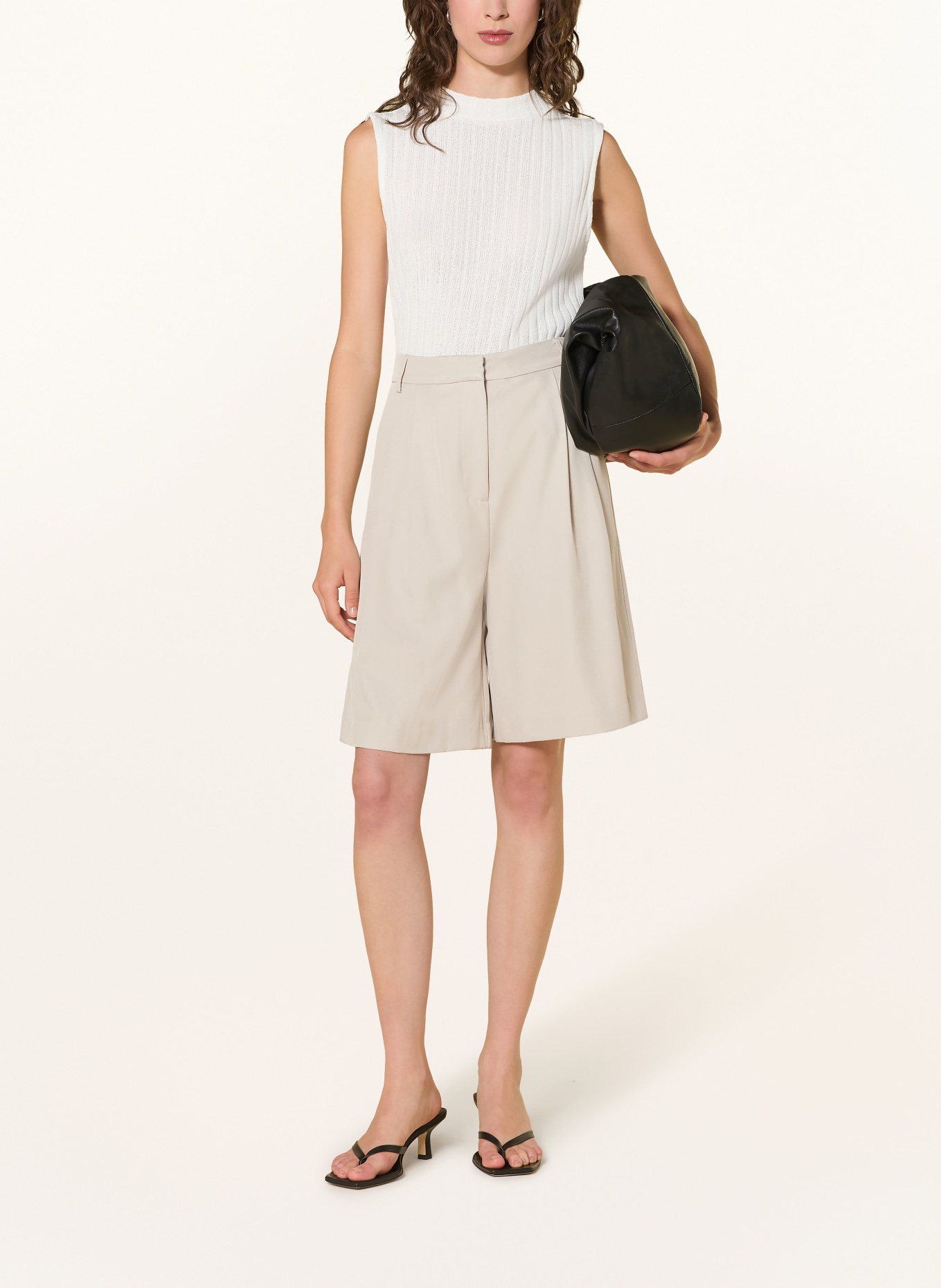 NEO NOIR NIKA Bermudas Shorts: ECRU