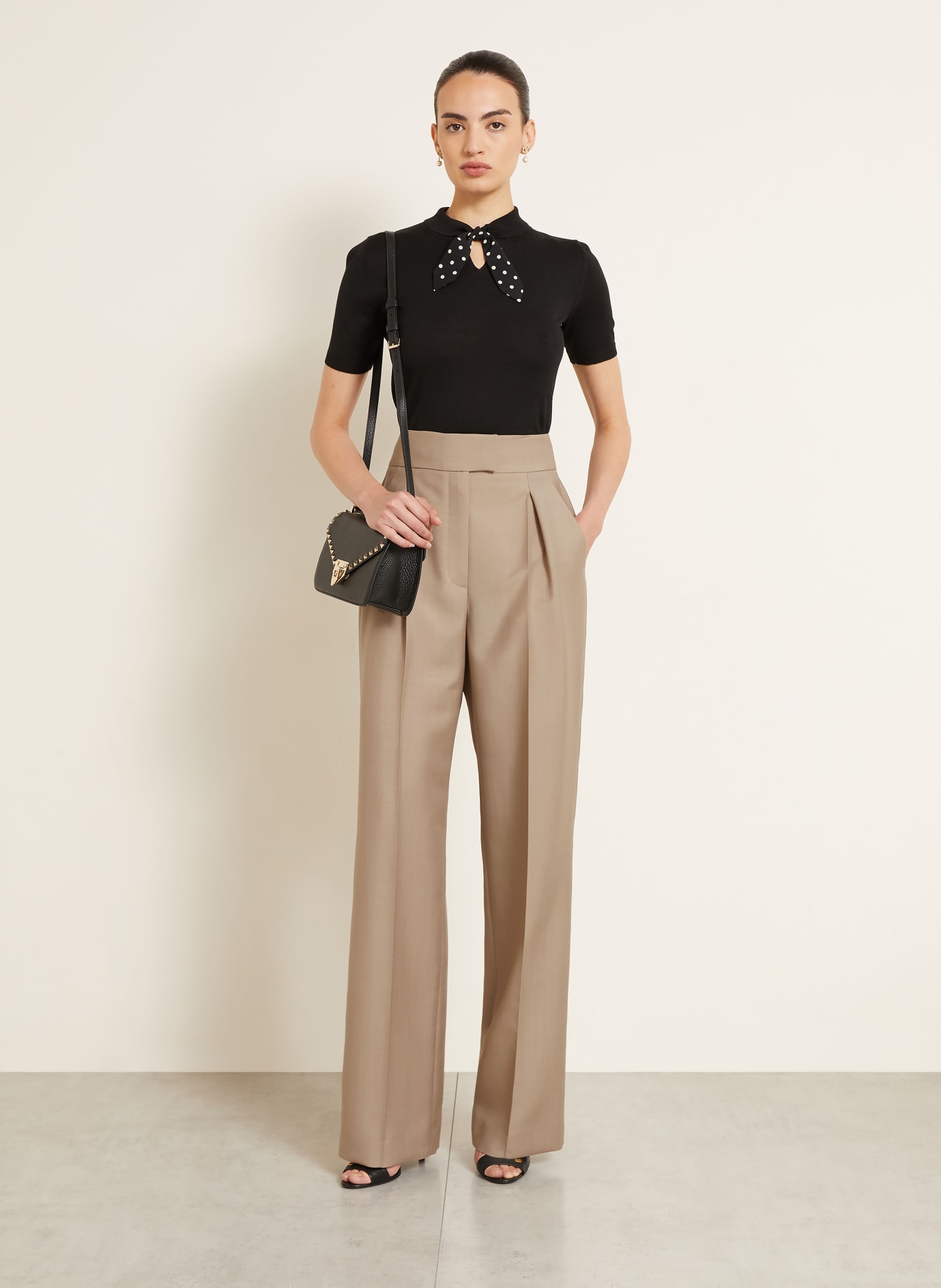 VALENTINO Knit shirt with bow tie: BLACK / CREAM