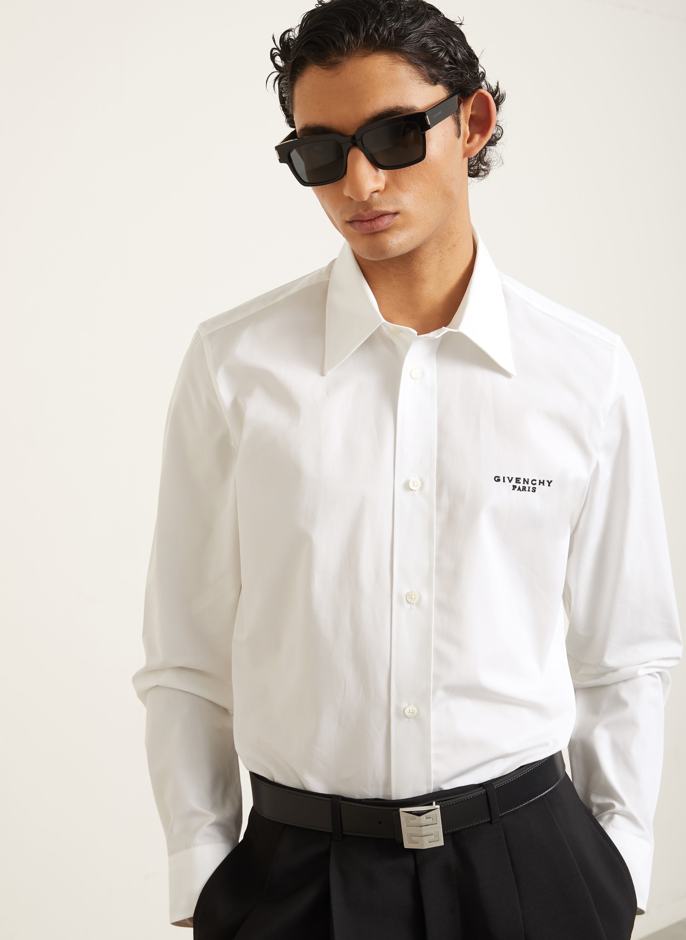 GIVENCHY Regular Fit Shirt: WHITE / BLACK