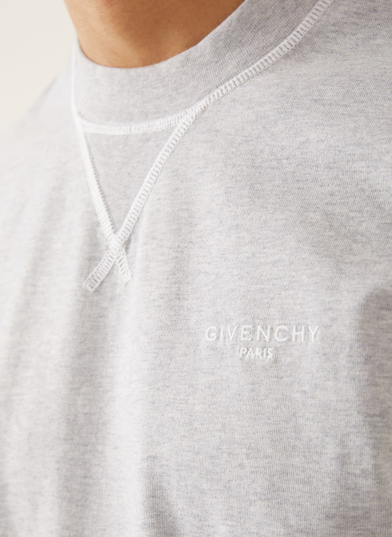 GIVENCHY T-shirt: LIGHT GRAY