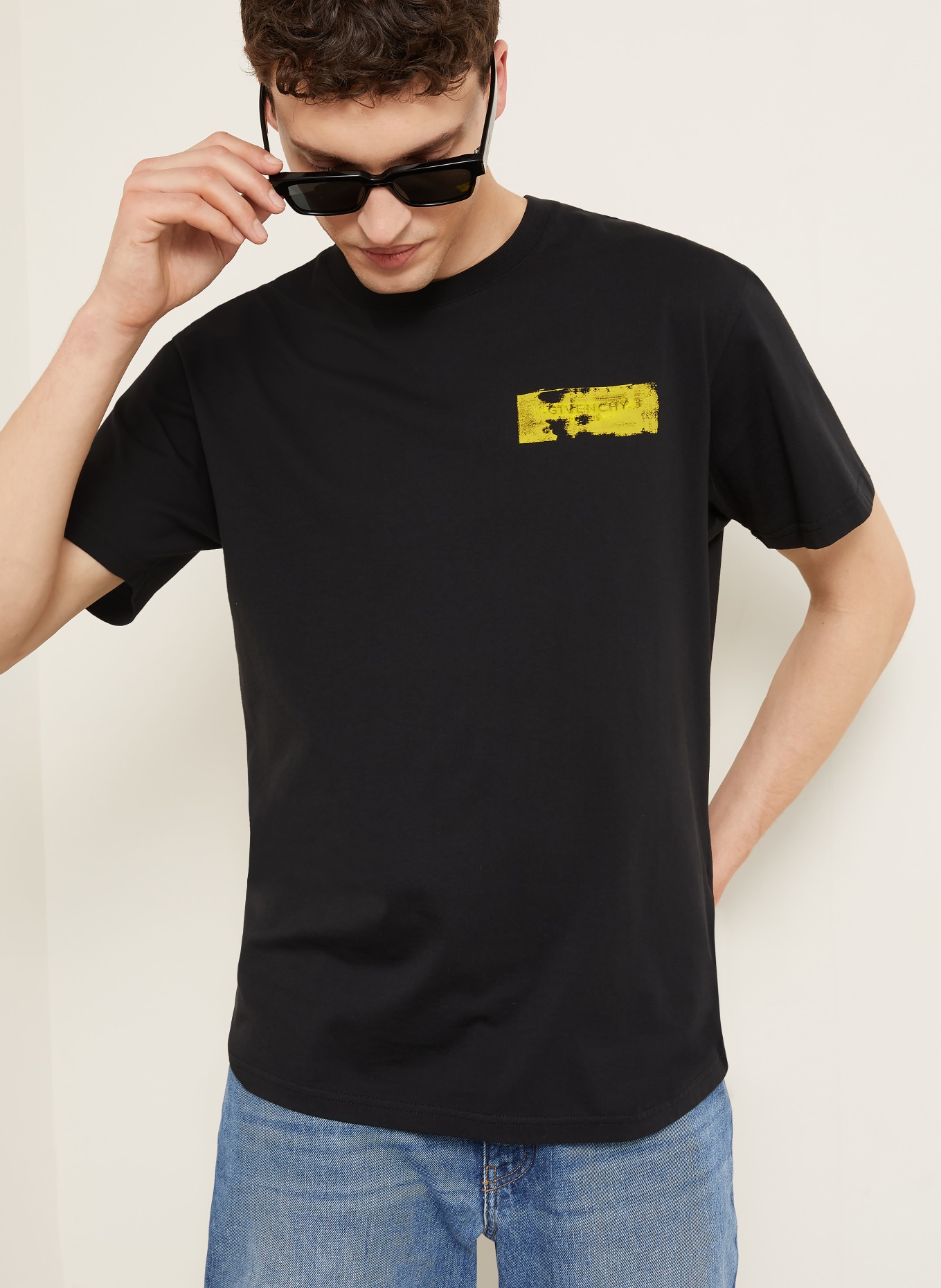 GIVENCHY T-shirt: BLACK / YELLOW