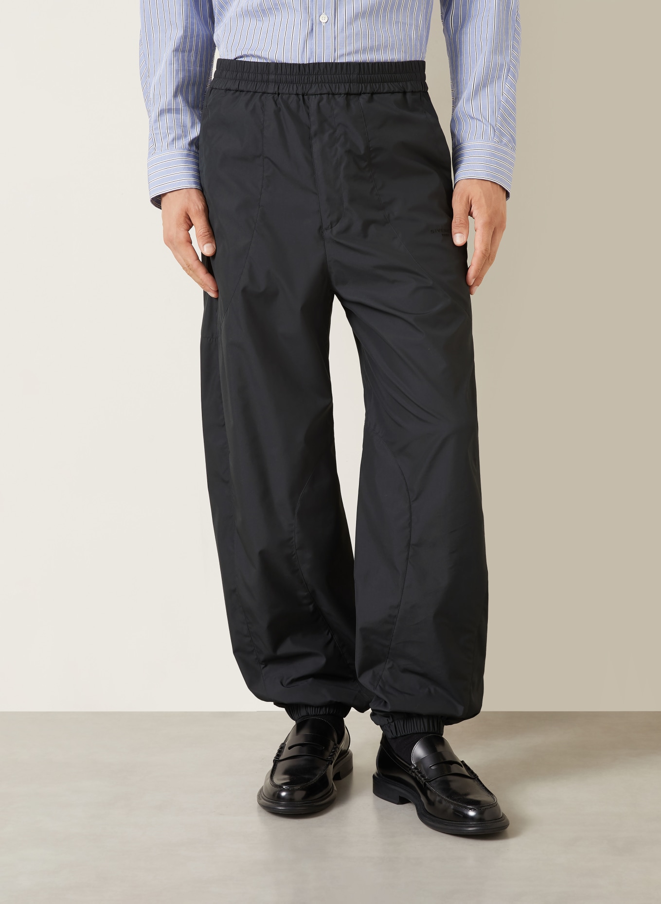 GIVENCHY Pantalon de style jogging coupe décontractée: NOIR