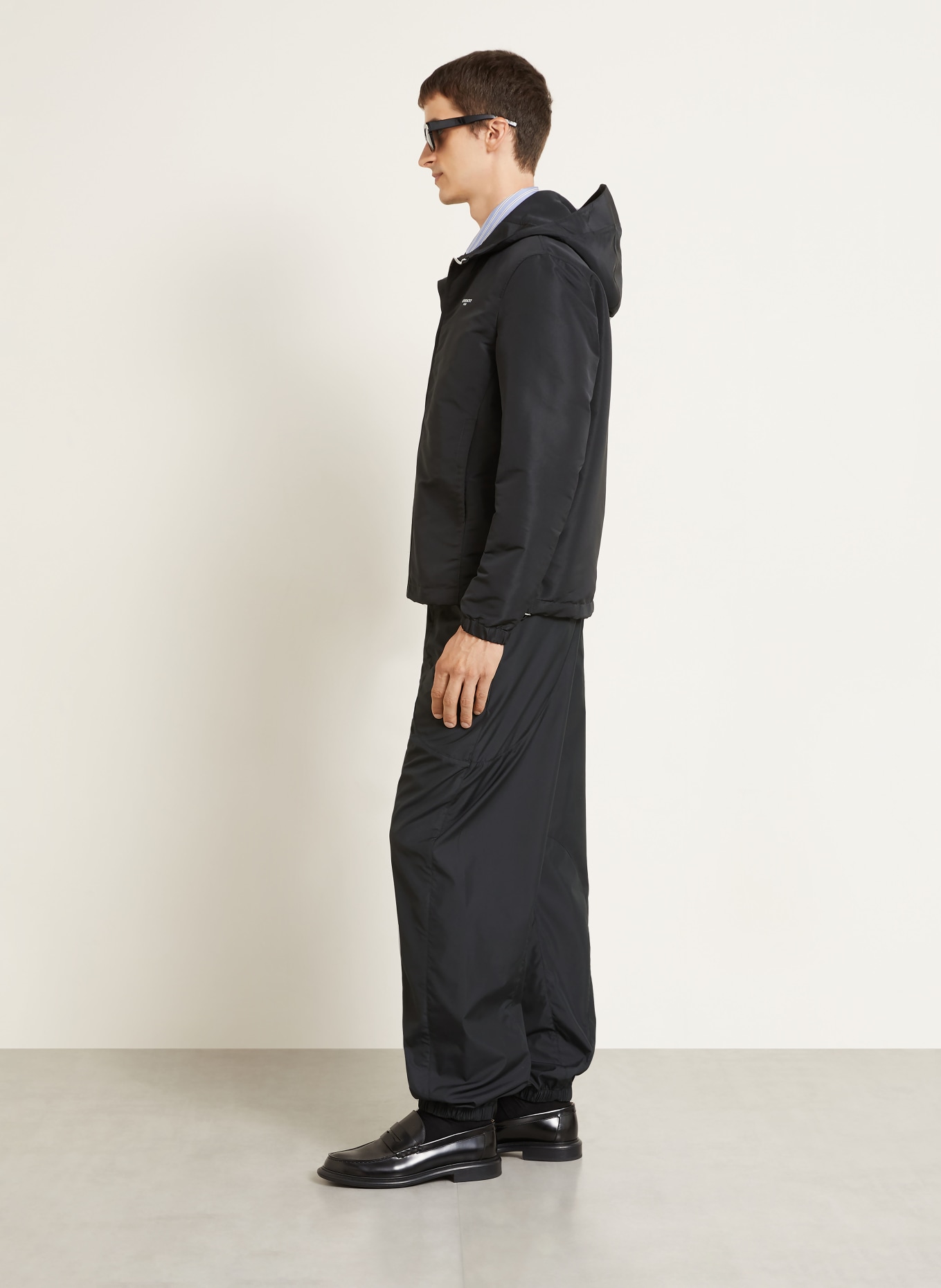 GIVENCHY Pantalon de style jogging coupe décontractée: NOIR