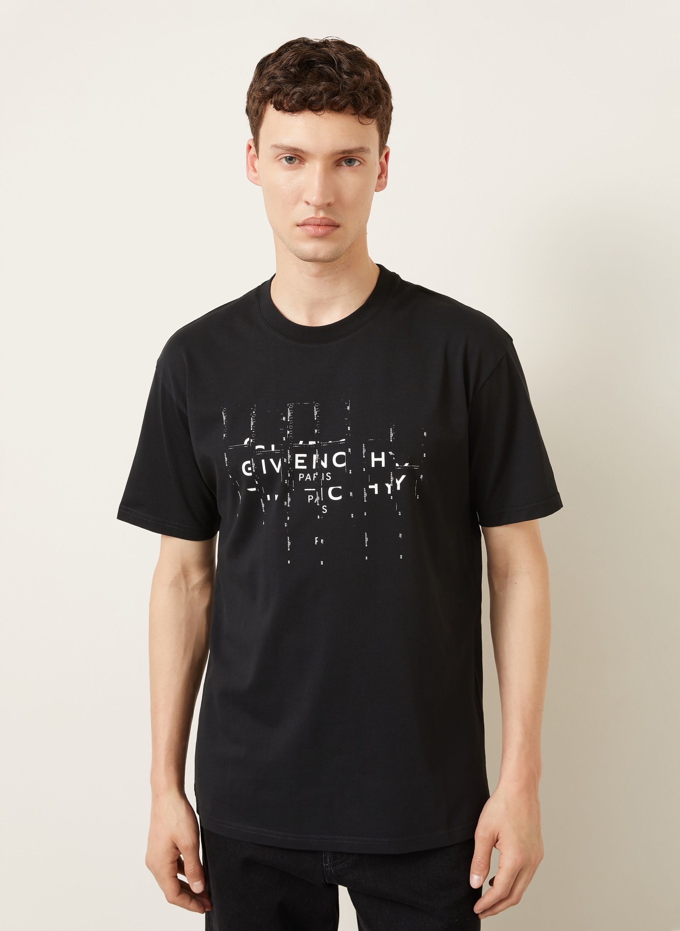GIVENCHY T-shirt: BLACK