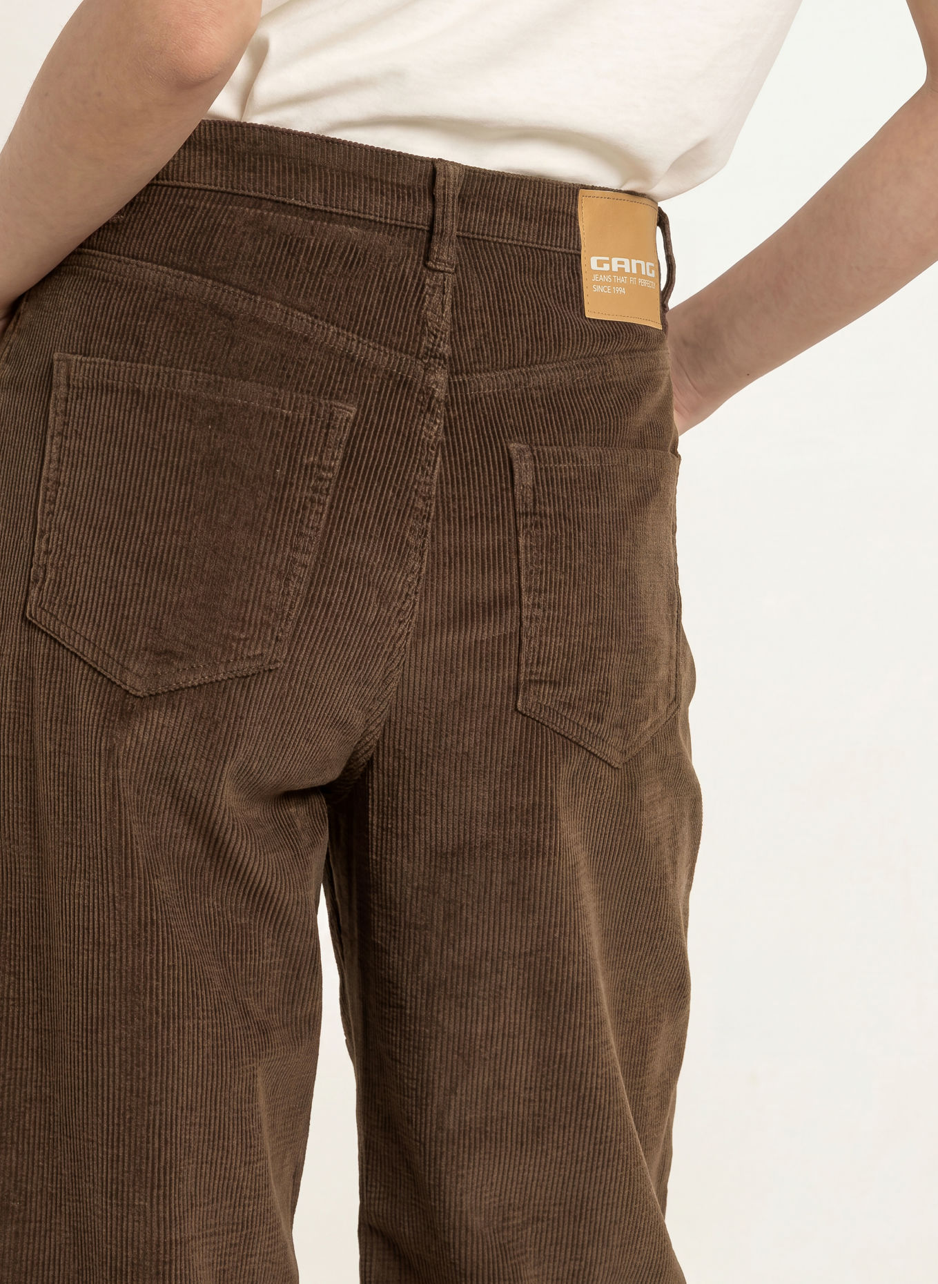 GANG 94ODINA 7/8-length corduroy trousers: BROWN