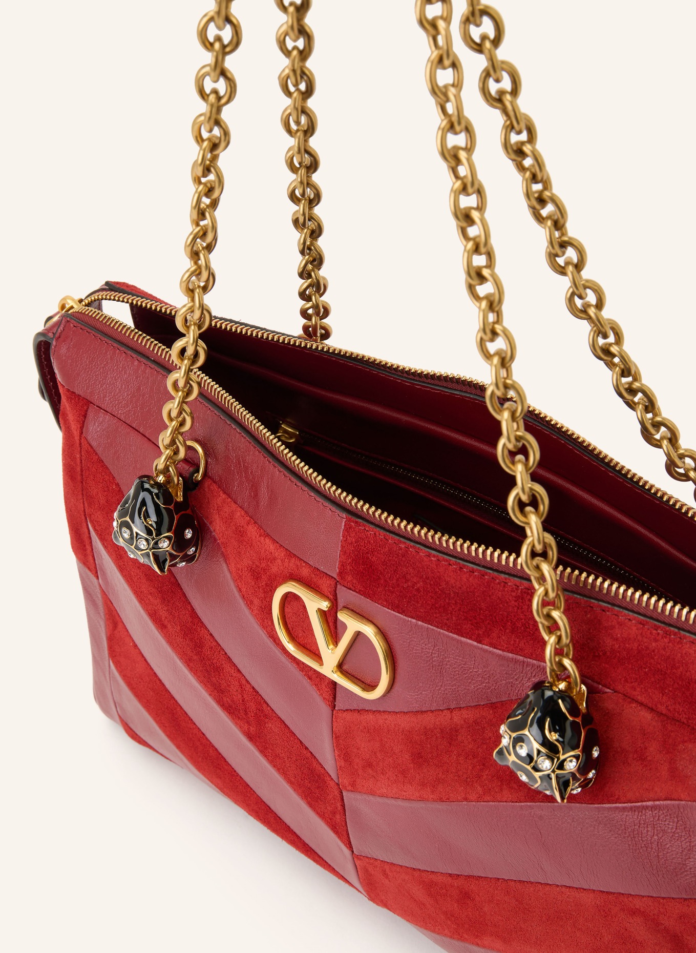 VALENTINO GARAVANI Handtasche PANTHEA mit Schmucksteinen: DUNKELROT / GOLD / ROT