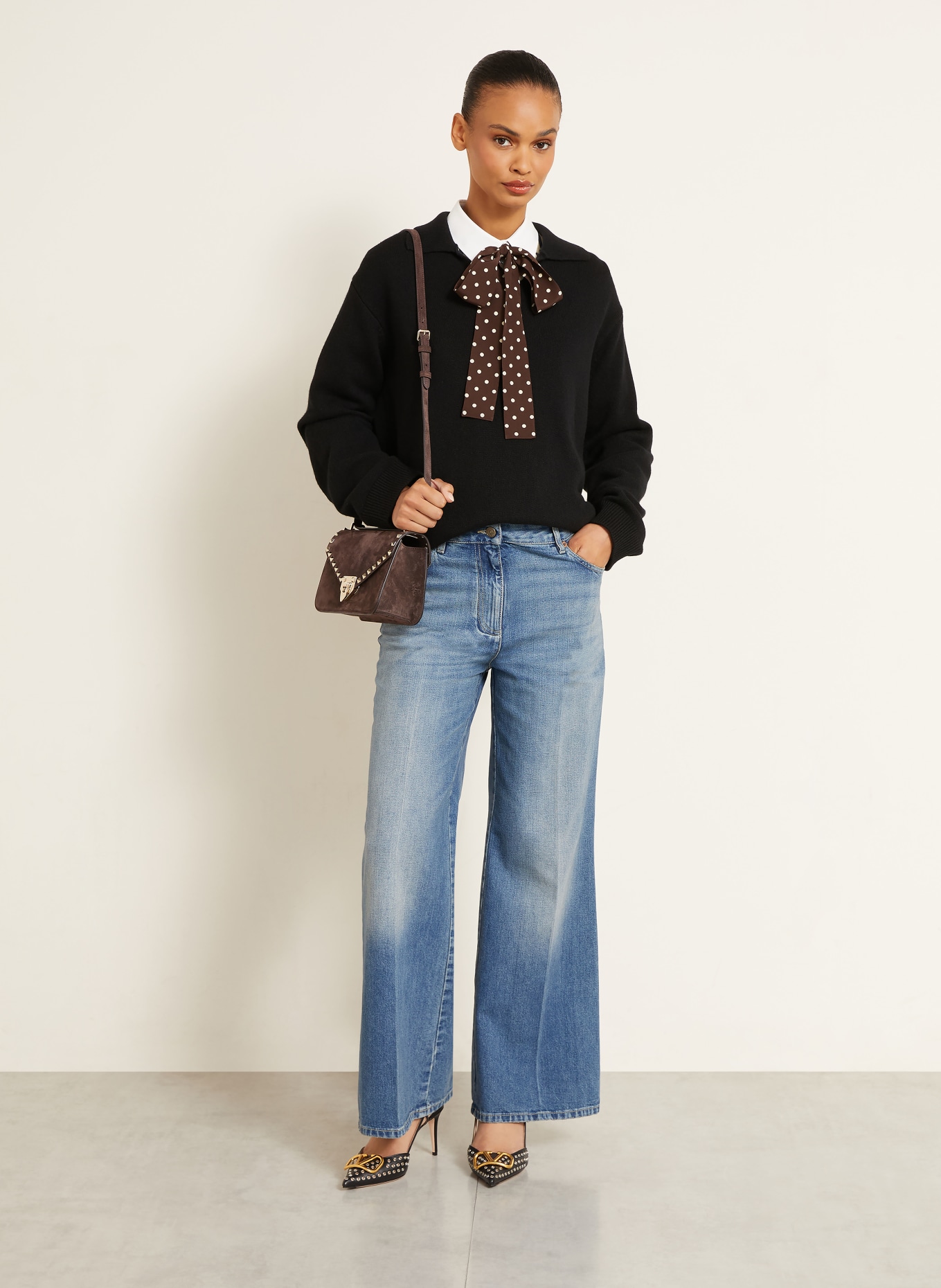 VALENTINO GARAVANI Schoudertas ROCKSTUD SMALL met studs: BRUIN