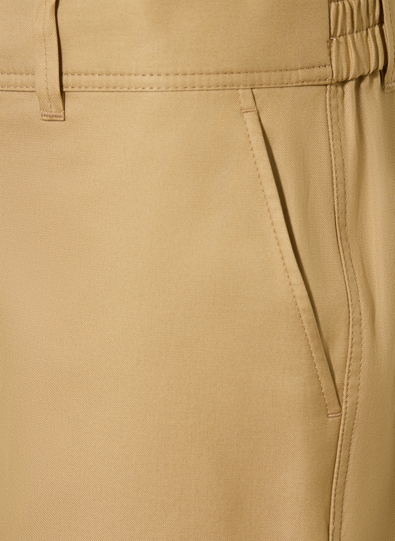 BURBERRY Chinosy: CAMELOWY / CZERWONY / CZARNY