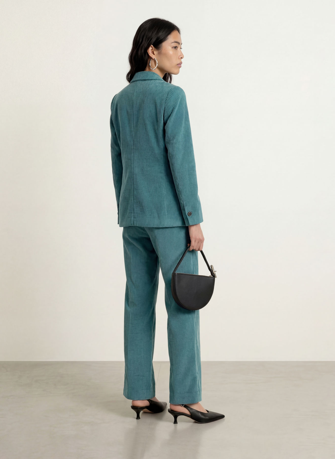 comma Marlenehose aus Cord: PETROL
