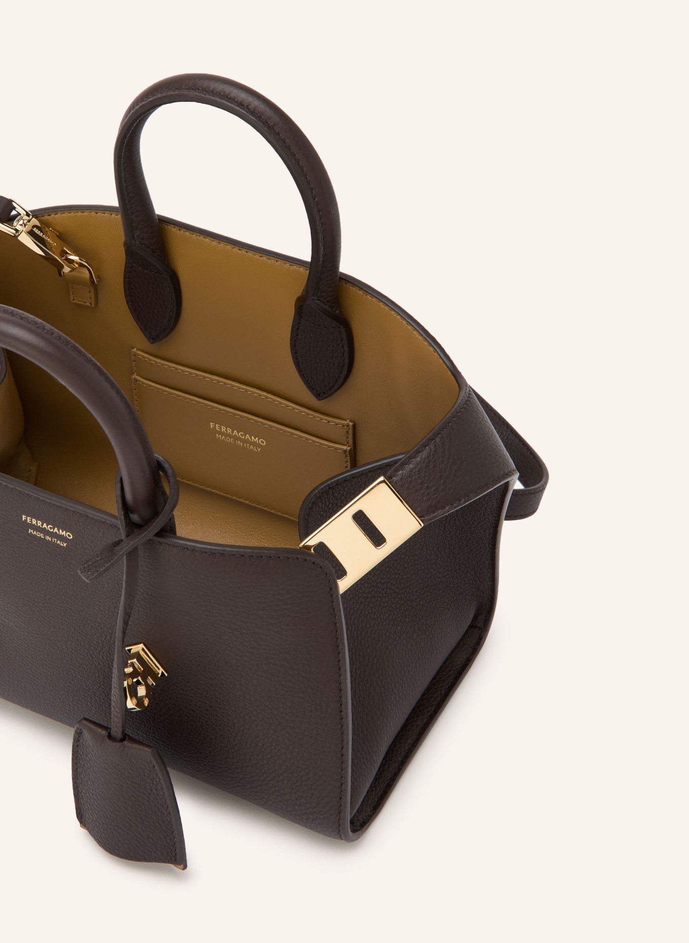 FERRAGAMO HUG GRAINY Shoulder Bag: DARK BROWN / GOLD