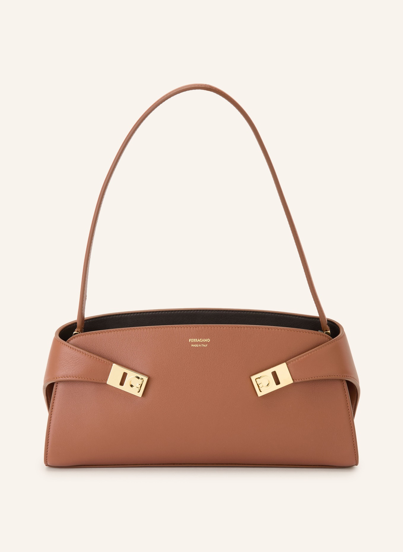 FERRAGAMO Schultertasche HUG EAST WEST: BRAUN / GOLD
