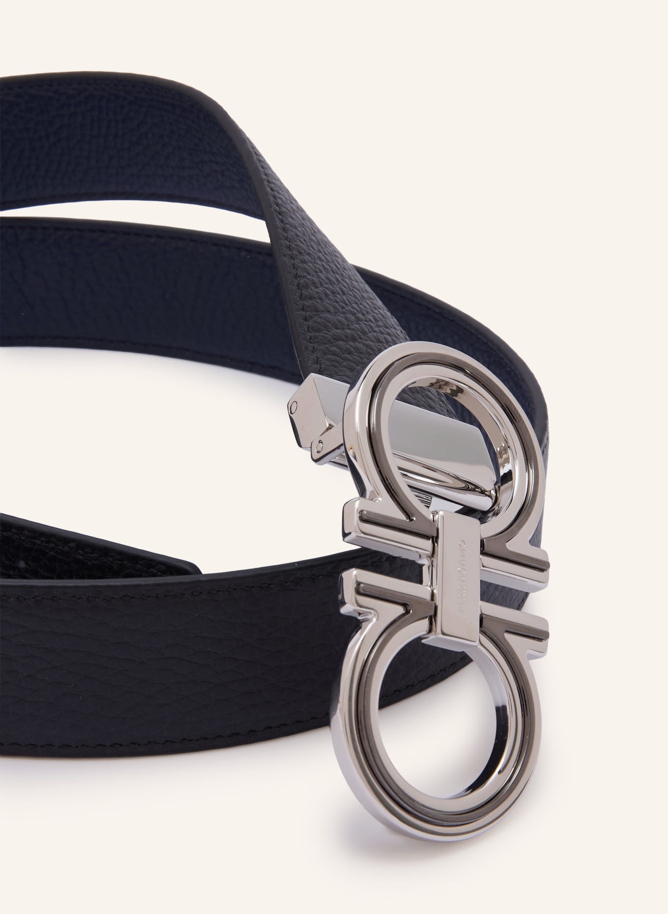 FERRAGAMO Ledergürtel zum Wenden: SCHWARZ / SILBER