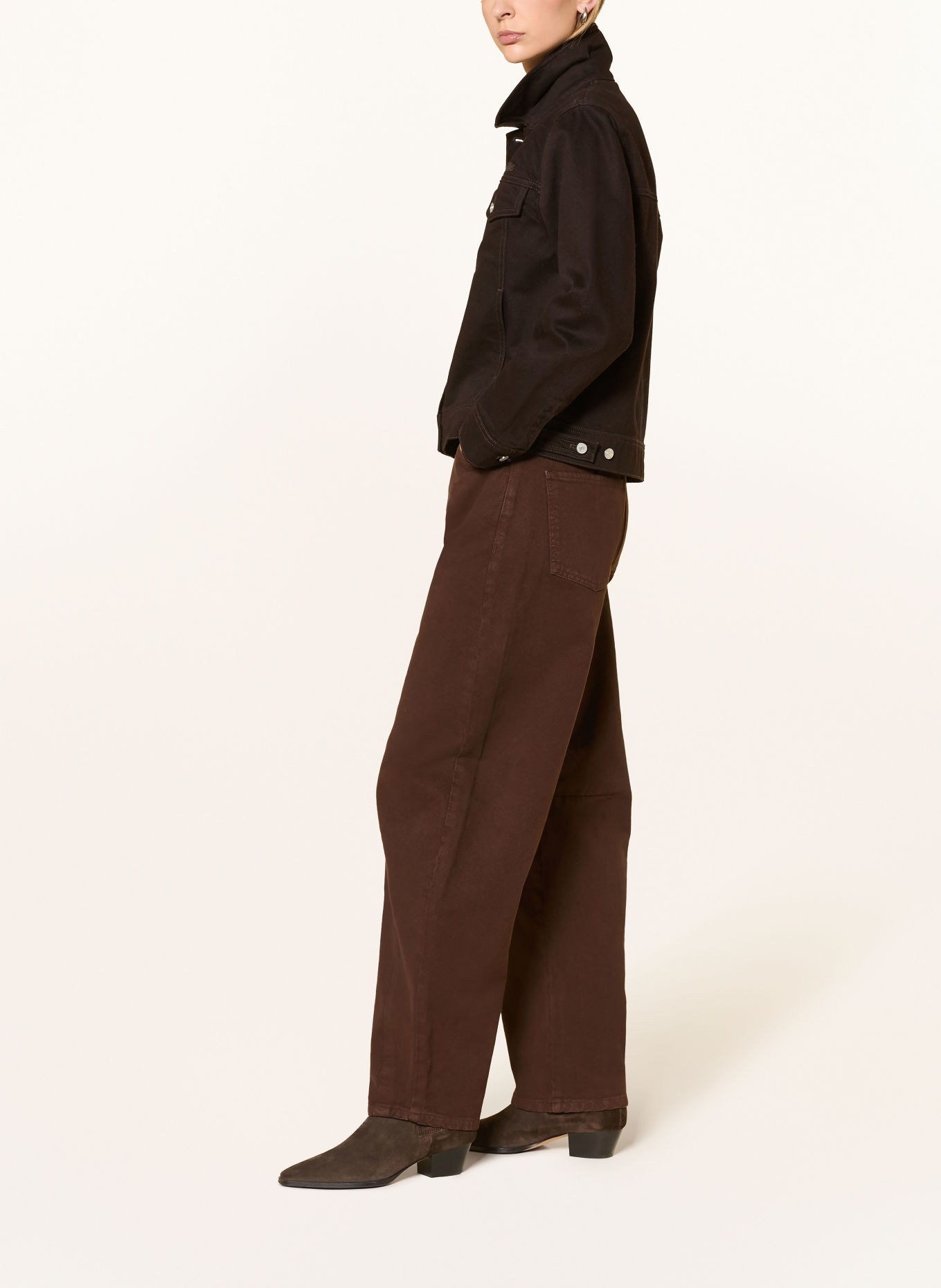 darling harbour Barrel Jeans: CHOCOLATE