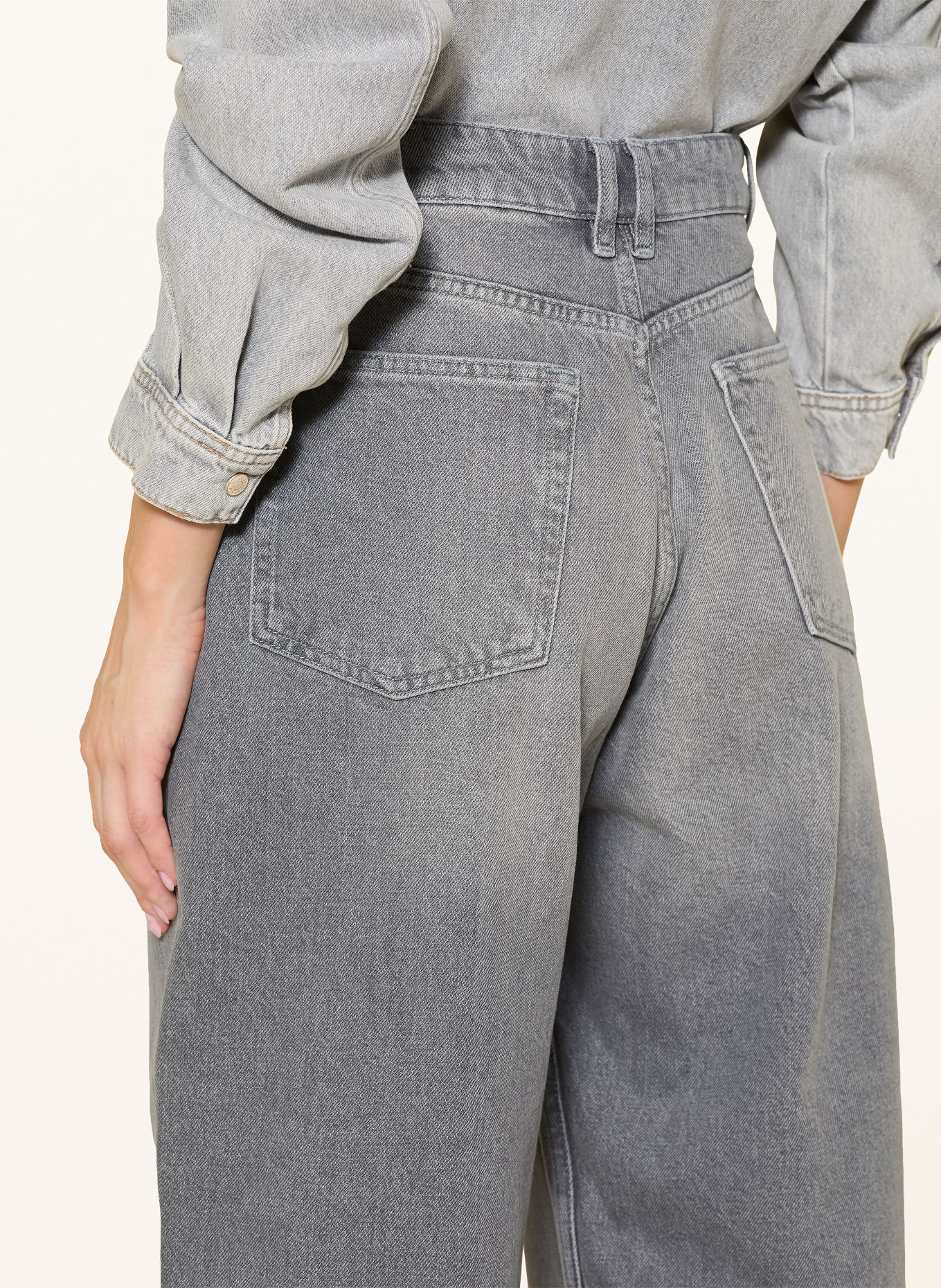 darling harbour Barrel Jeans: MID GREY