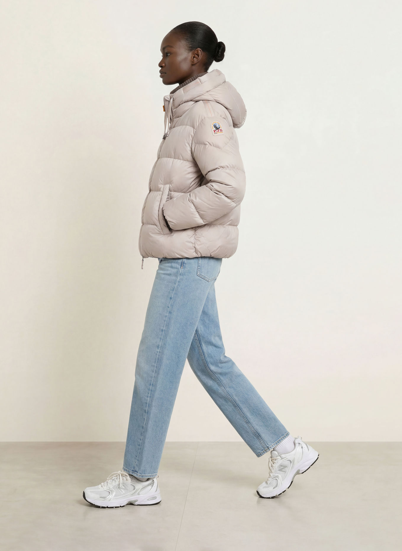 PARAJUMPERS Péřové bundy: SVĚTLE ŠEDÁ