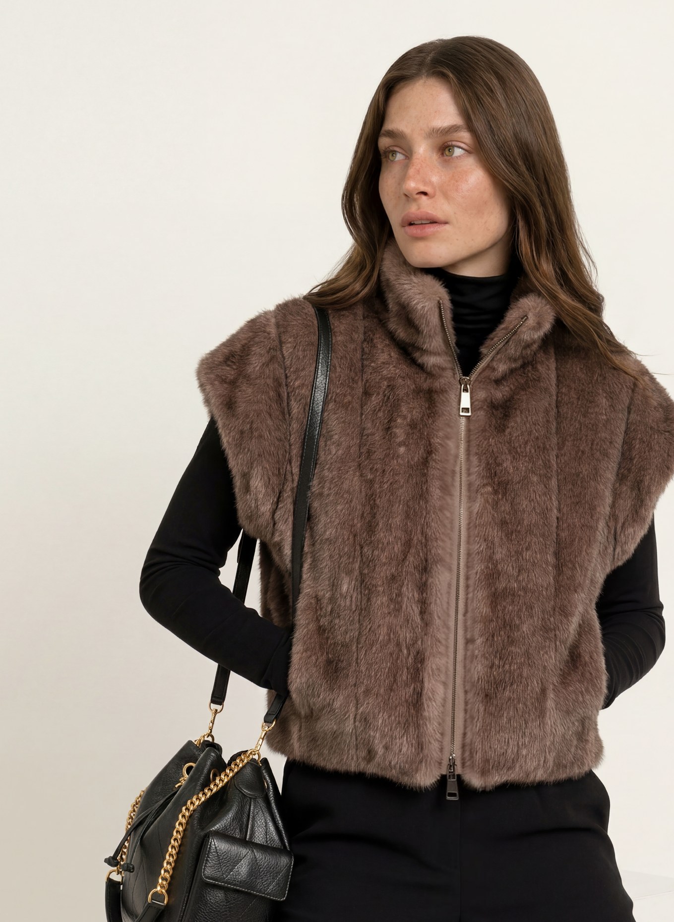 BETTA CORRADI Faux fur vest: BROWN / LIGHT BROWN