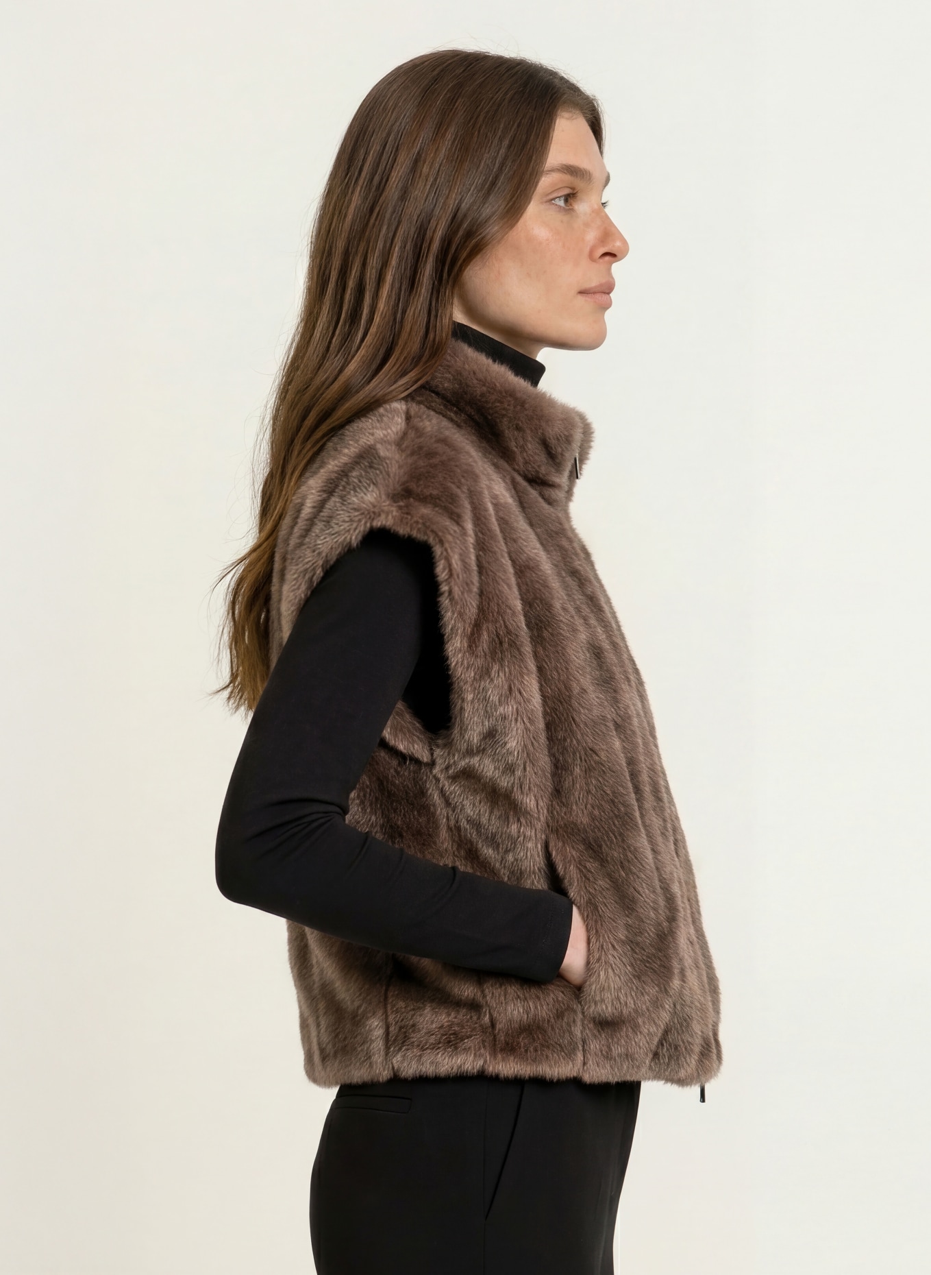 BETTA CORRADI Faux fur vest: BROWN / LIGHT BROWN