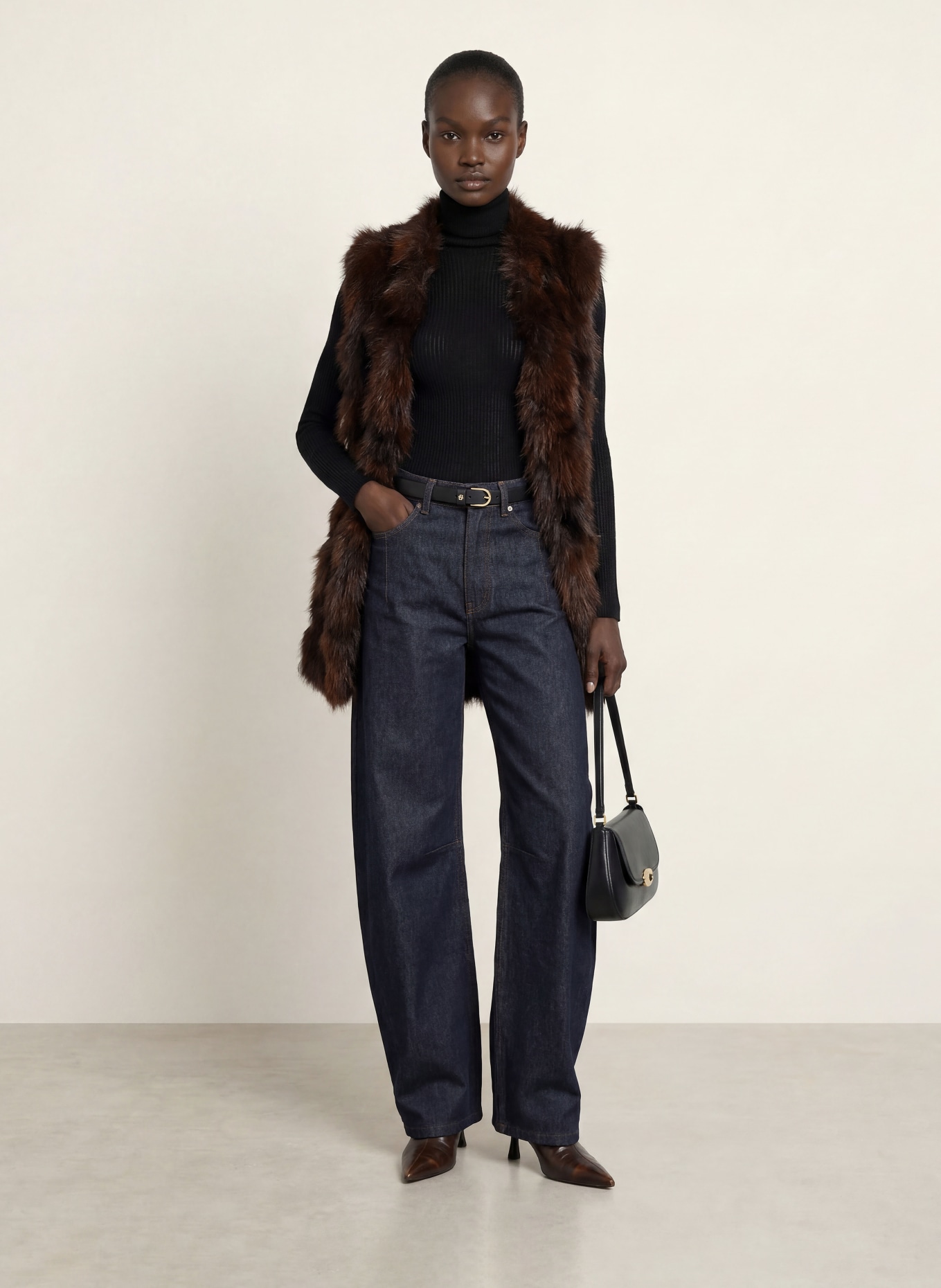 BETTA CORRADI Faux fur vest: DARK BROWN / BROWN
