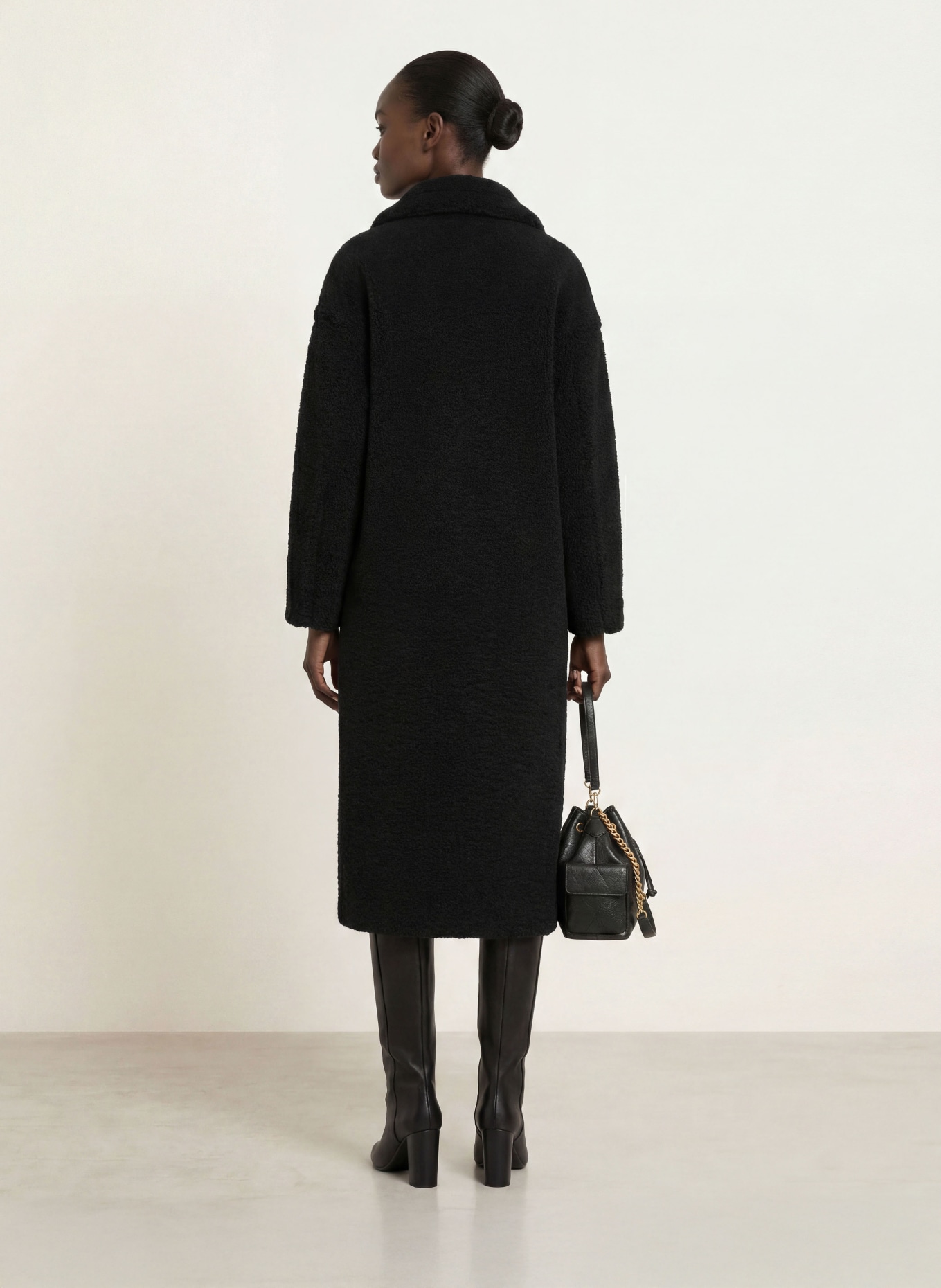 BETTA CORRADI Oversized teddy fur coat: BLACK
