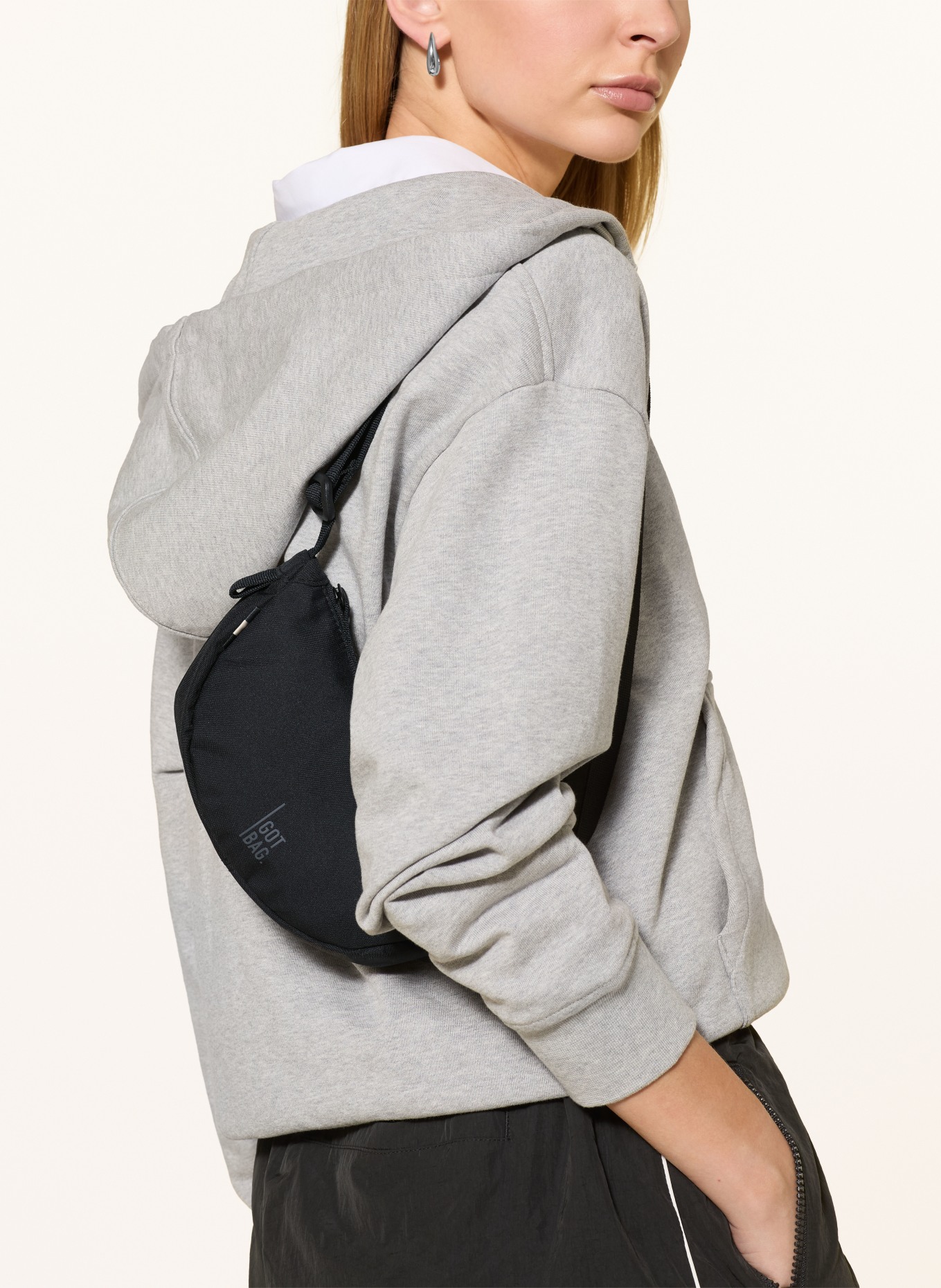GOT BAG Geantă de umăr MOON MINI: NEGRU