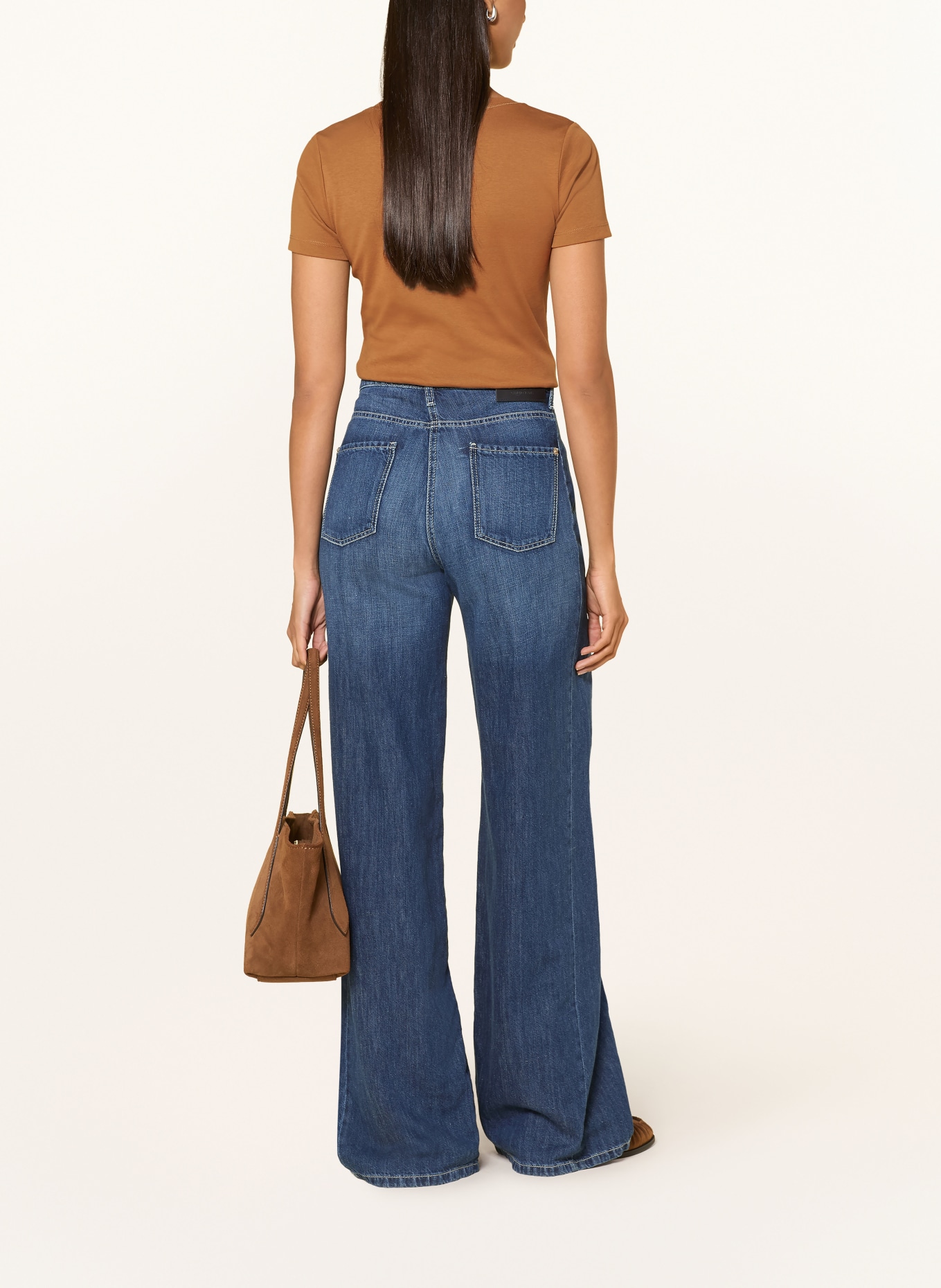 darling harbour T-Shirt: NOUGAT