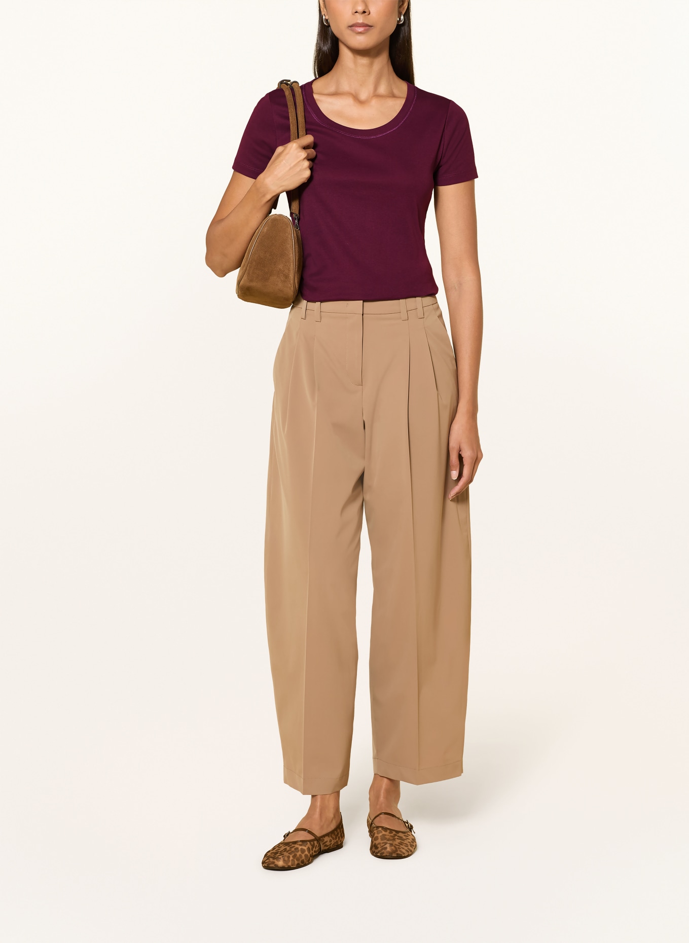 darling harbour T-shirt: BERRY