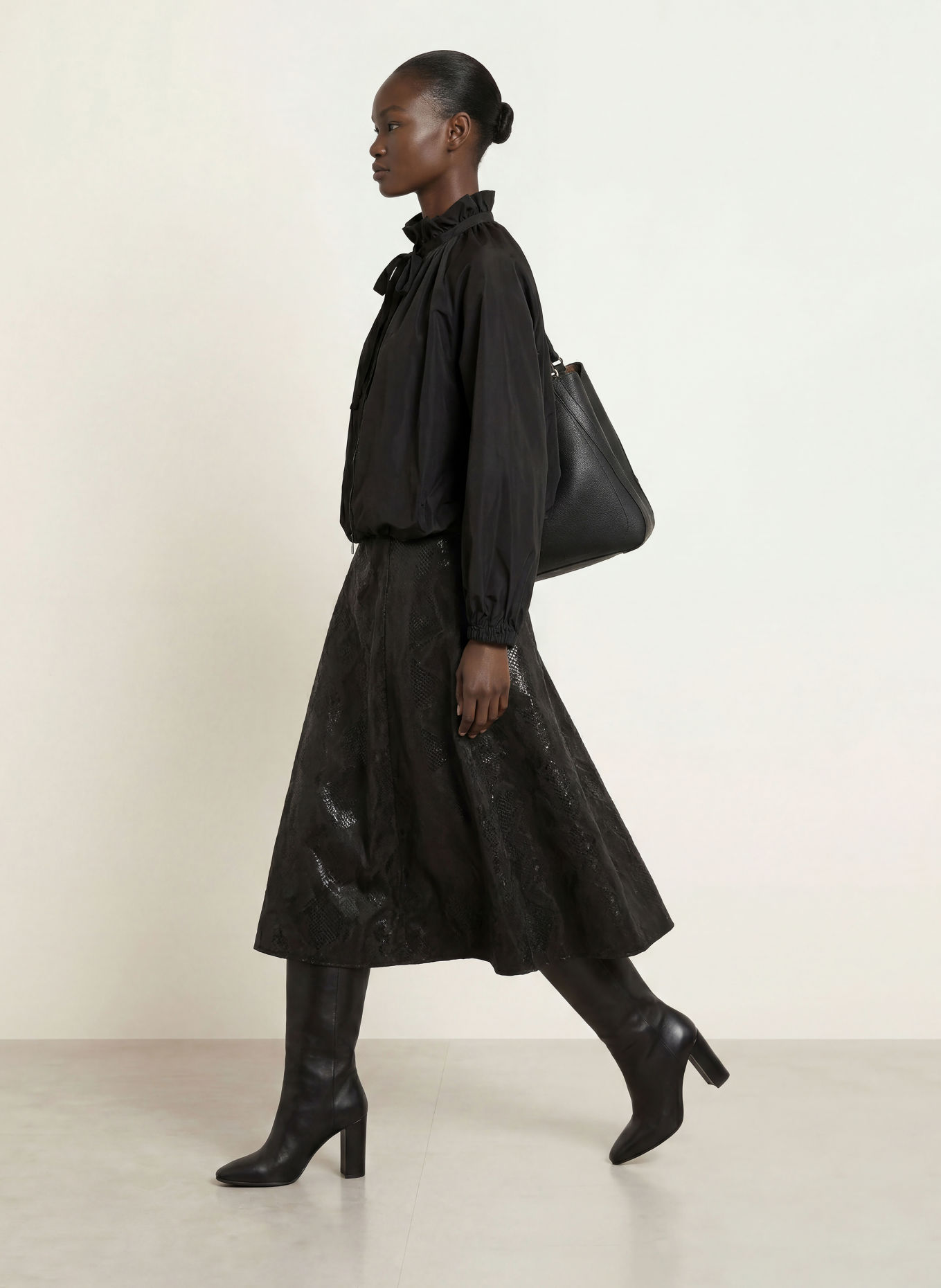 SEM PER LEI Jacke: SCHWARZ